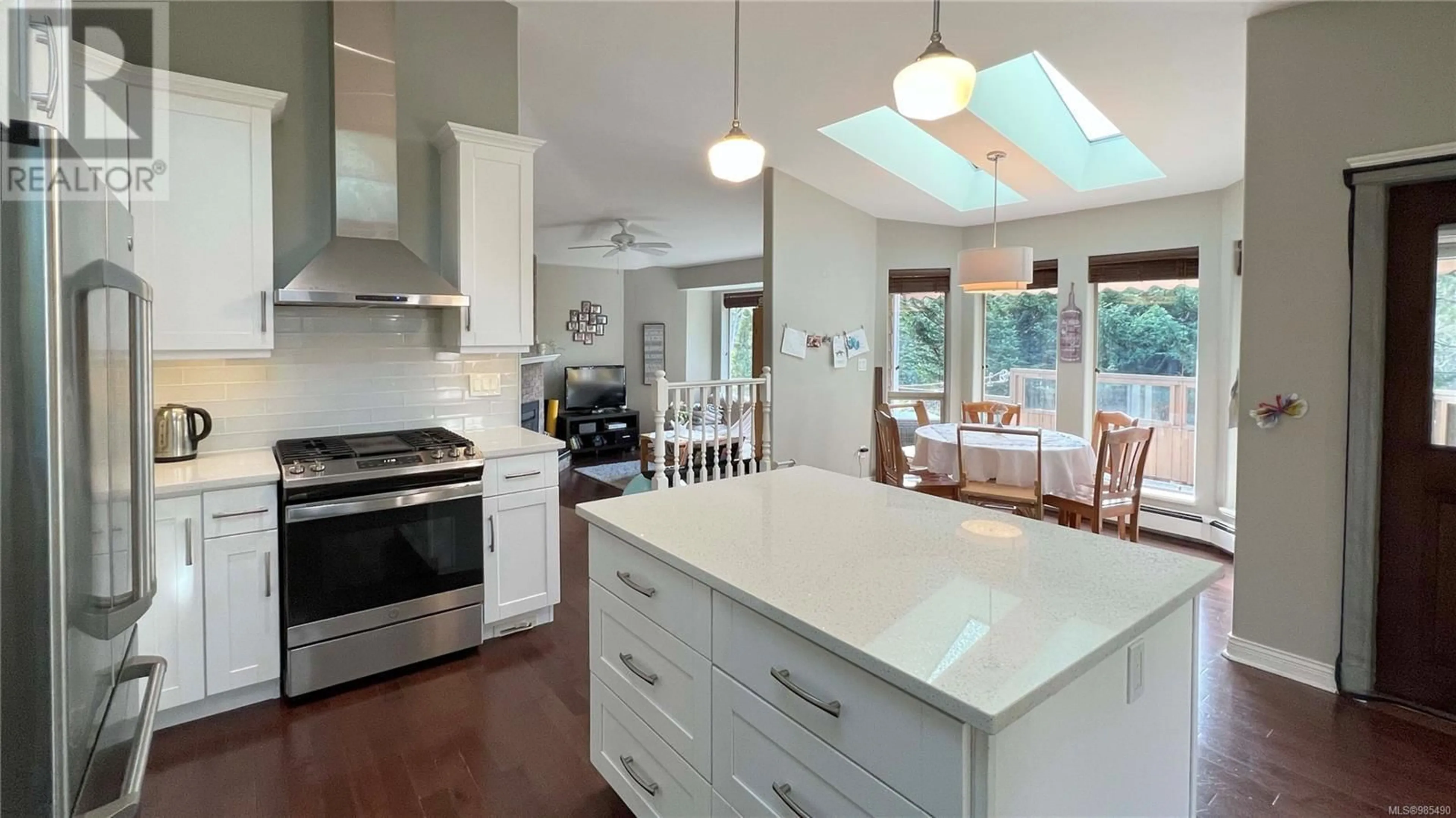 Open concept kitchen, unknown for 6680 Lydia Pl, Central Saanich British Columbia V8M1A1