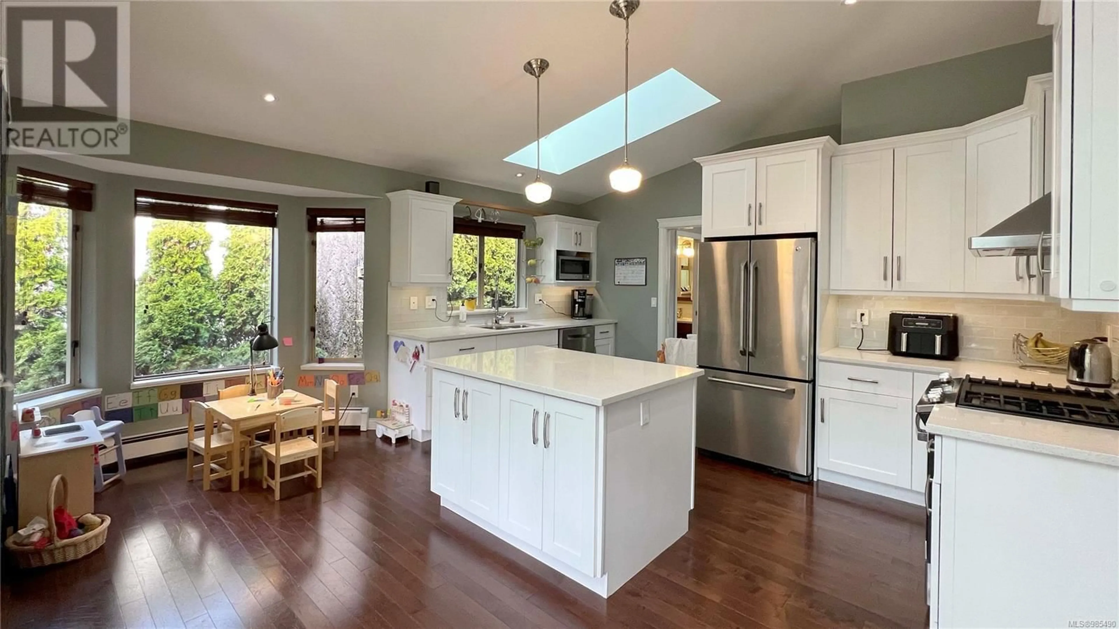 Open concept kitchen, unknown for 6680 Lydia Pl, Central Saanich British Columbia V8M1A1