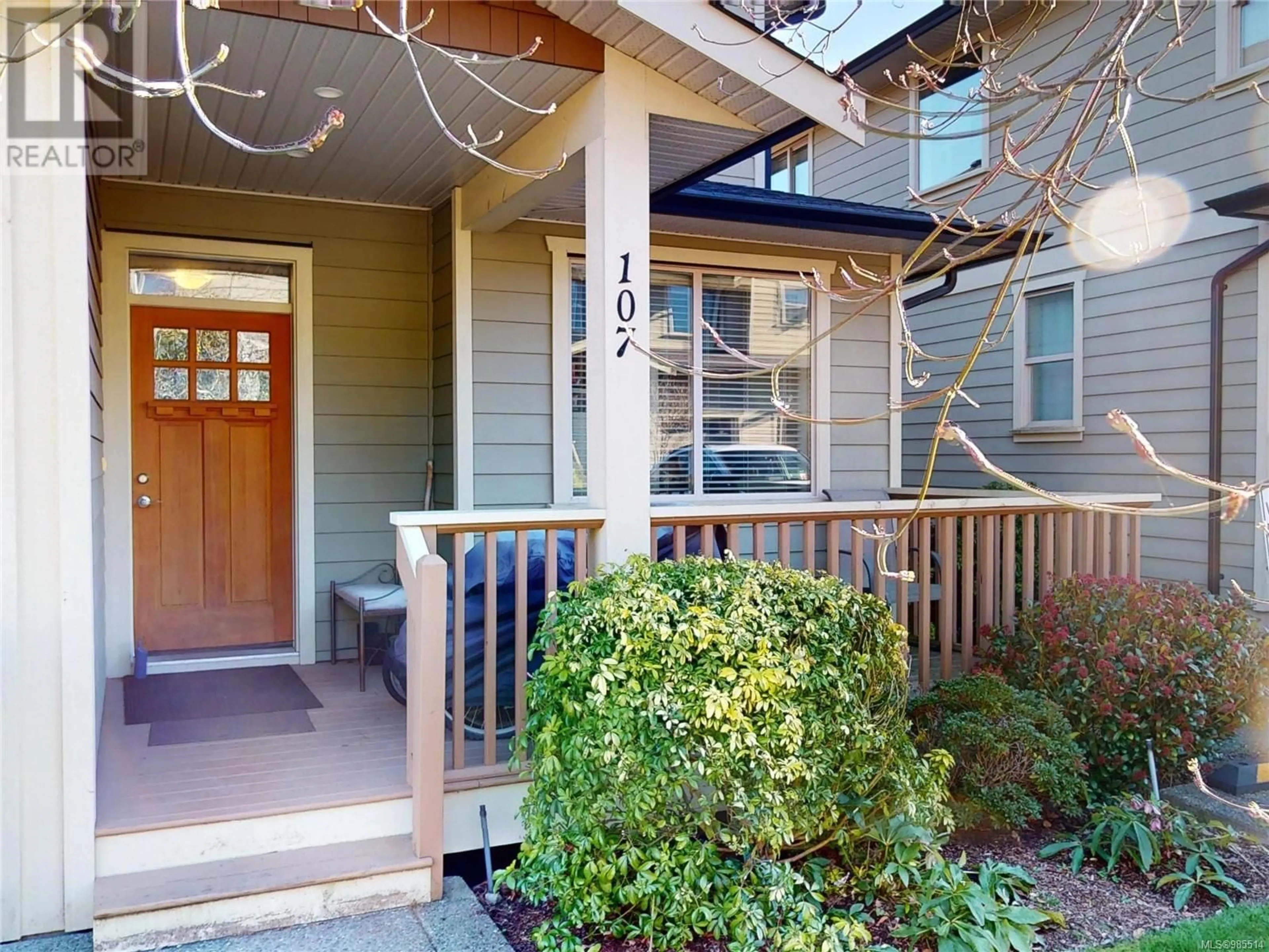 Indoor entryway for 107 2253 Townsend Rd, Sooke British Columbia V9Z1M1