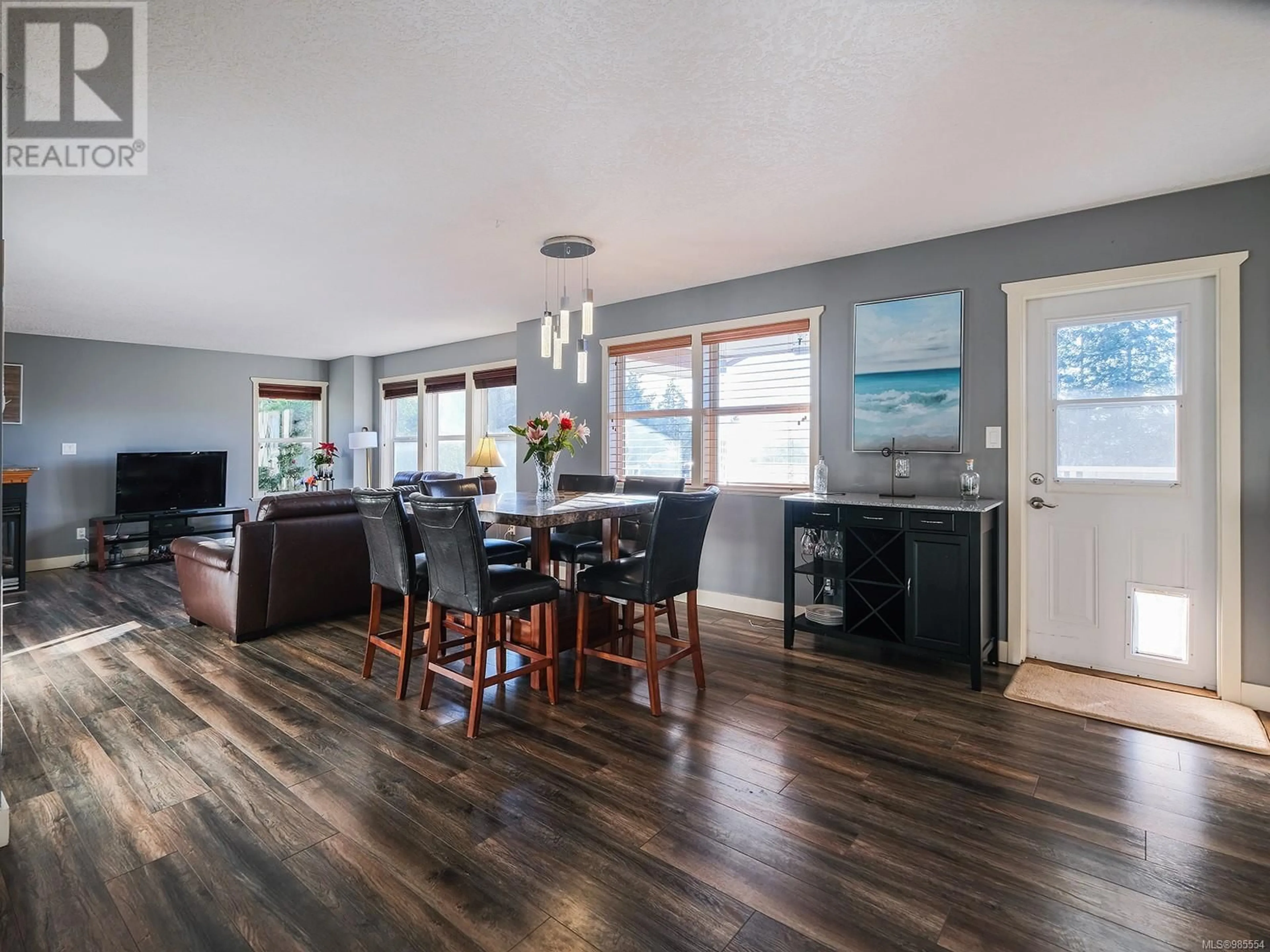 Open concept kitchen, wood/laminate floor for 1142 Kathleen Dr, Duncan British Columbia V9L5S4