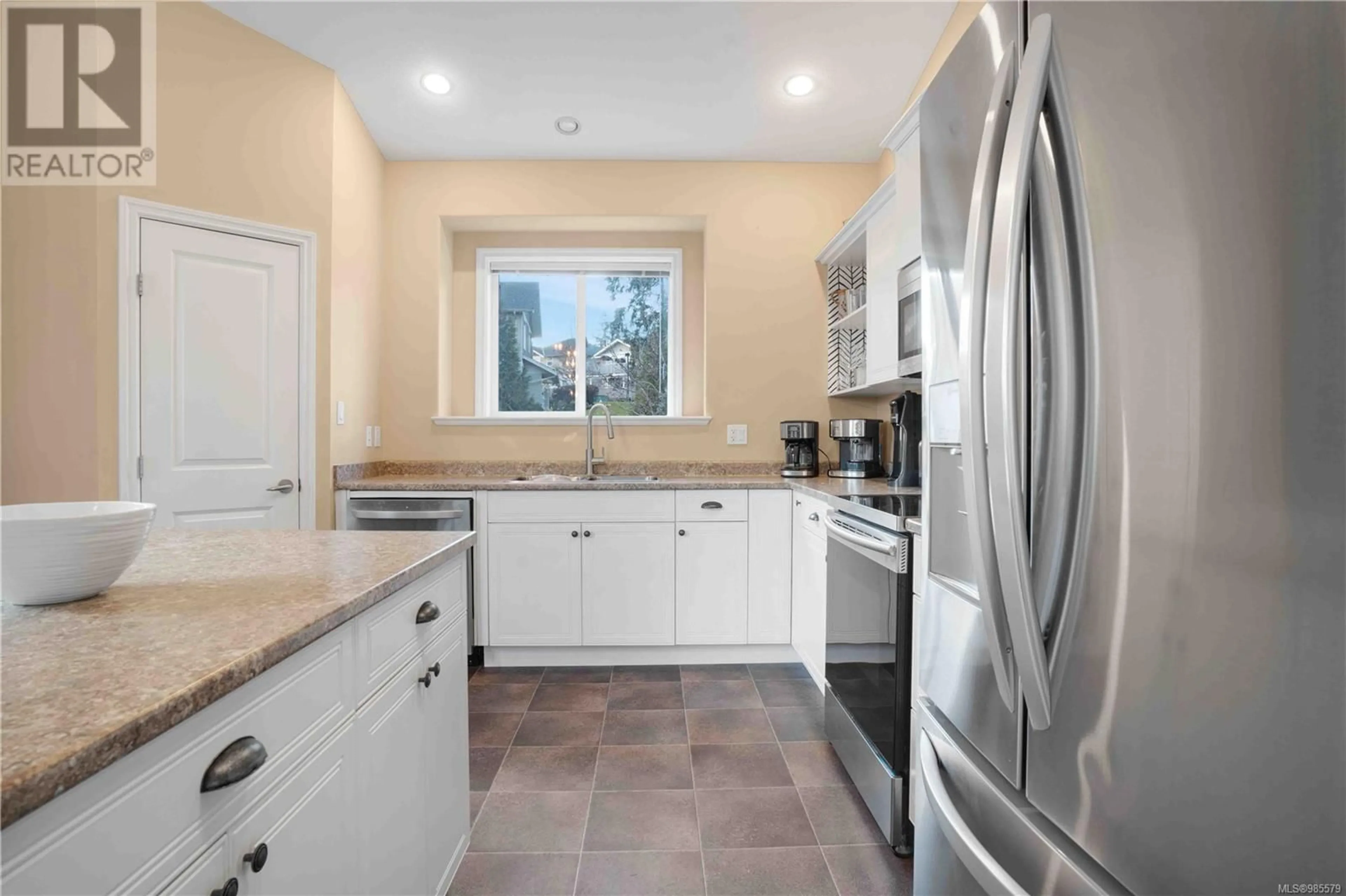 Unknown for 210 - 812 OAKHILLS VISTA, Nanaimo British Columbia V9R0A3