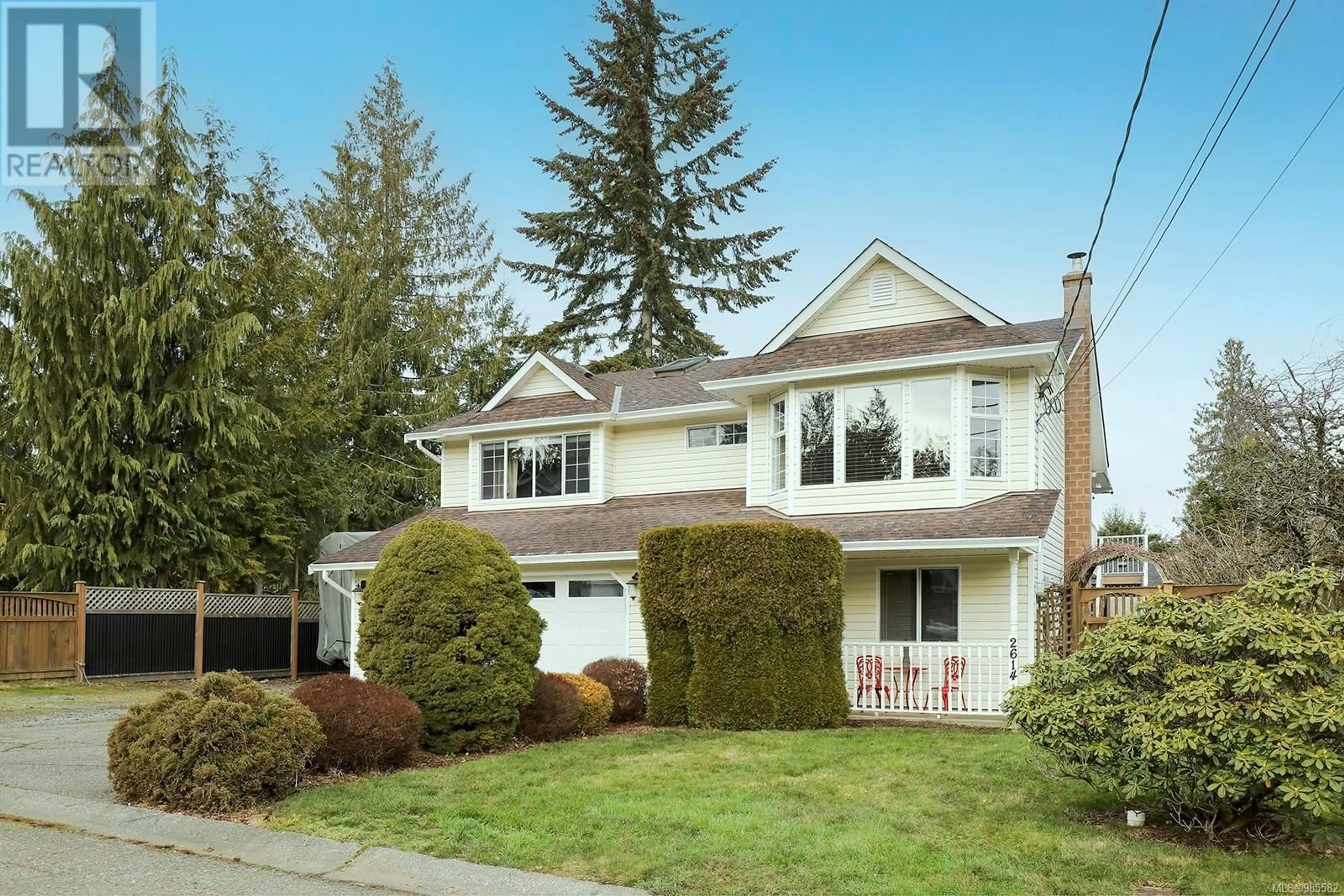 Home with vinyl exterior material, street for 2614 Calnan Cres, Cumberland British Columbia V0R1S0