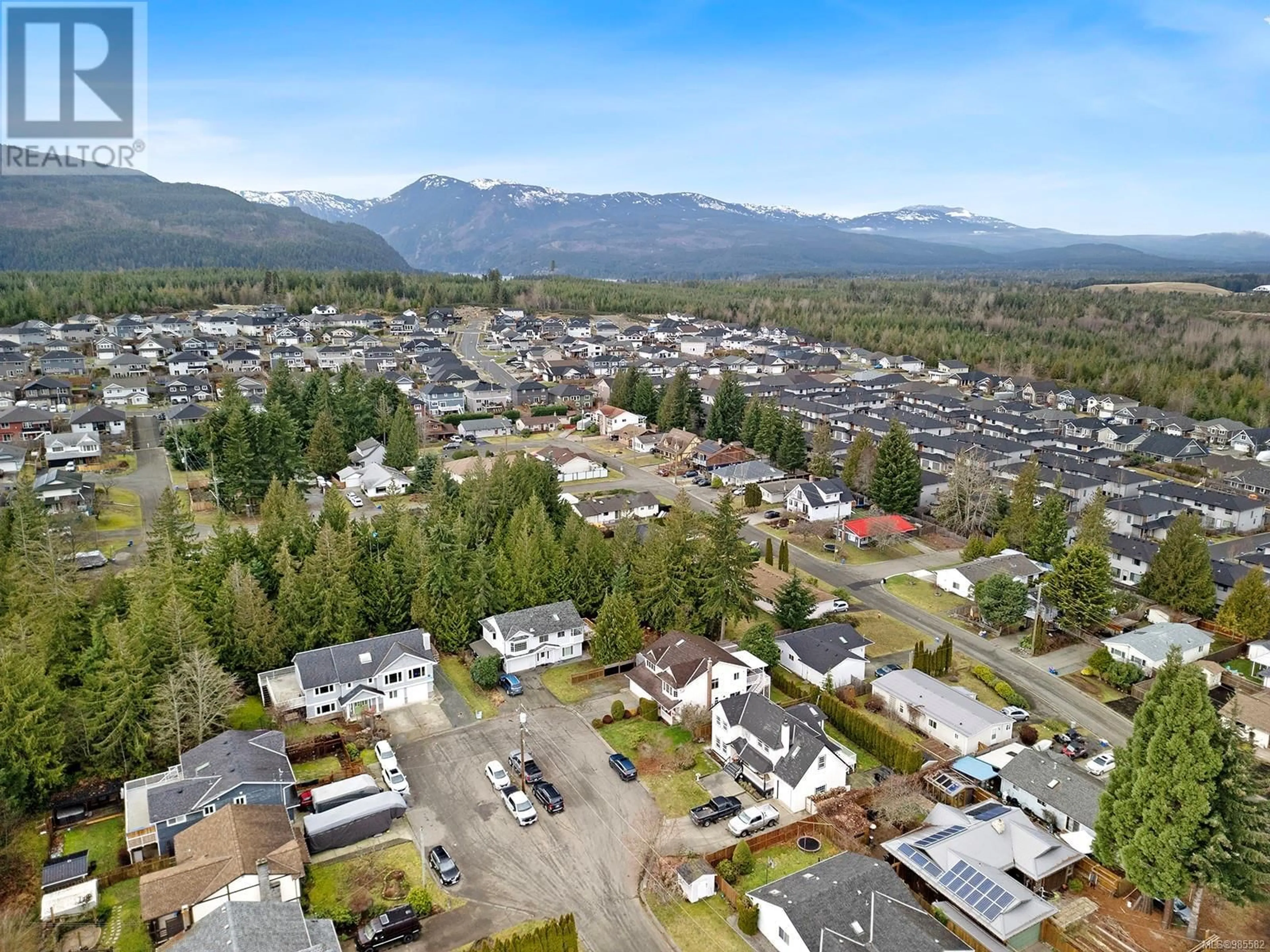 A pic from outside/outdoor area/front of a property/back of a property/a pic from drone, mountain view for 2614 Calnan Cres, Cumberland British Columbia V0R1S0