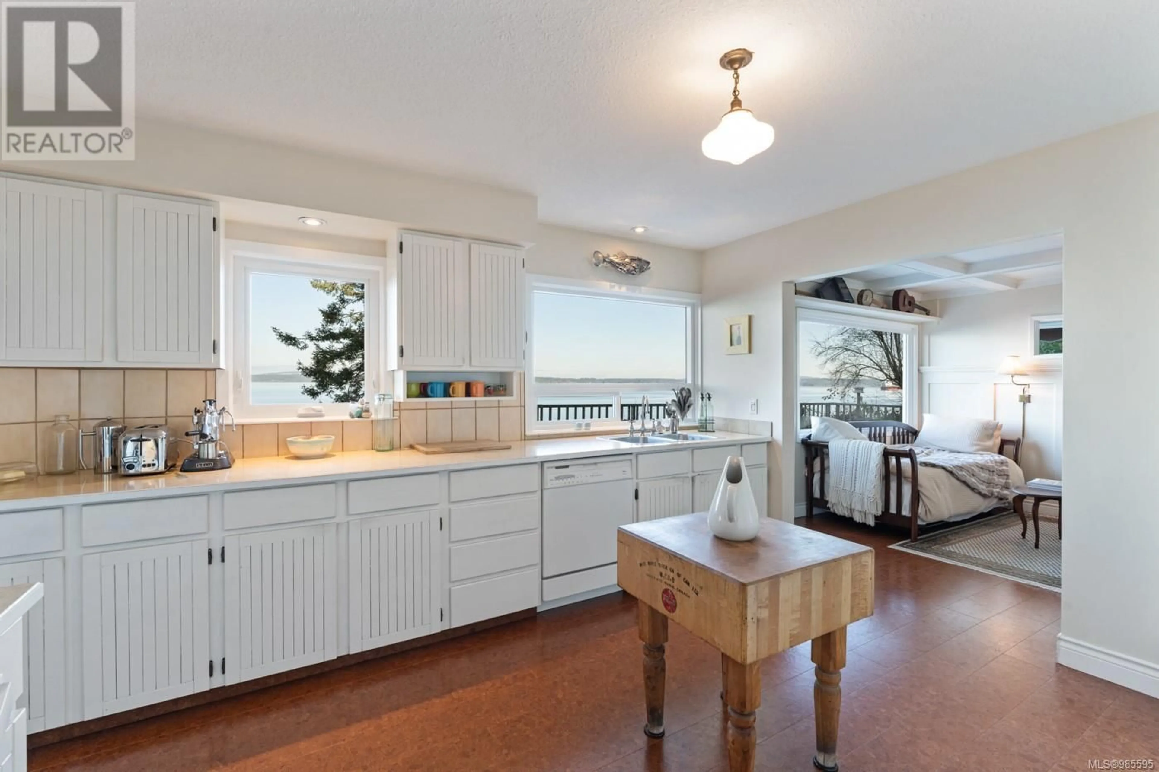 Open concept kitchen, unknown for 3665 Gardner Rd, Saltair British Columbia V9G2A2