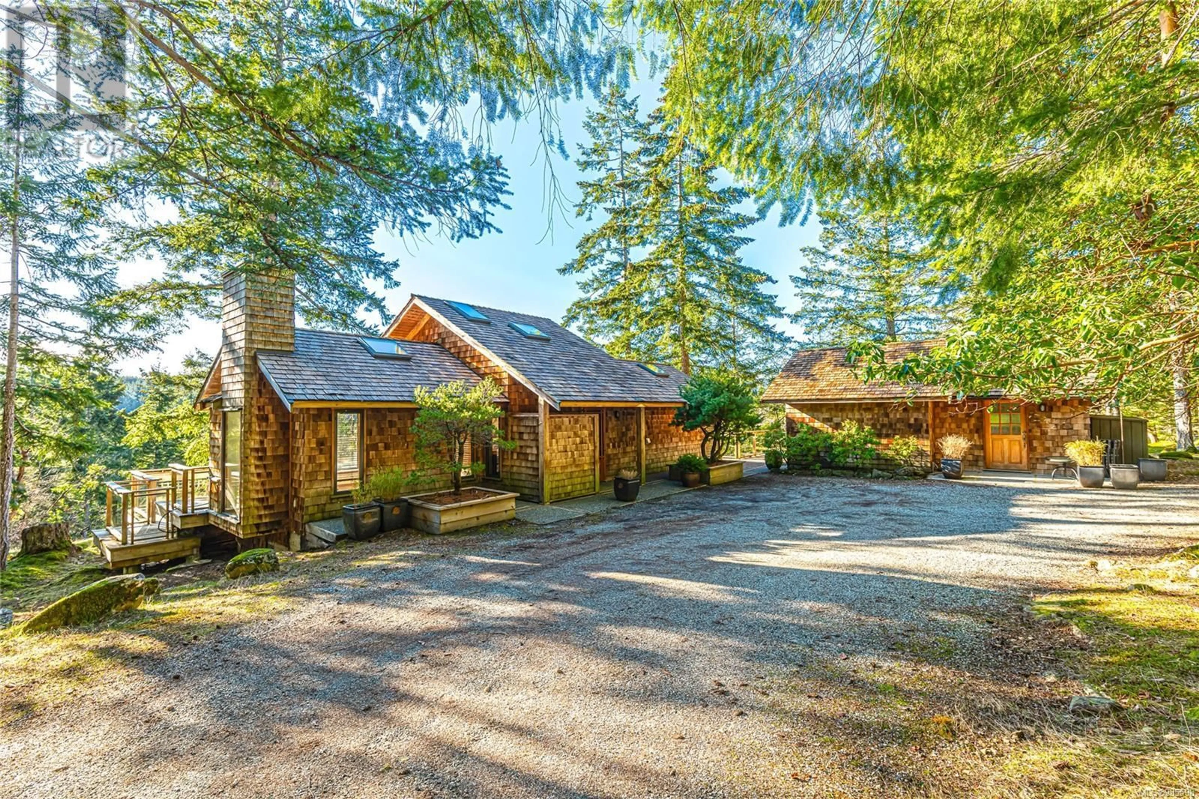 A pic from outside/outdoor area/front of a property/back of a property/a pic from drone, unknown for 823 Nose Point Rd, Salt Spring British Columbia V8K1S5