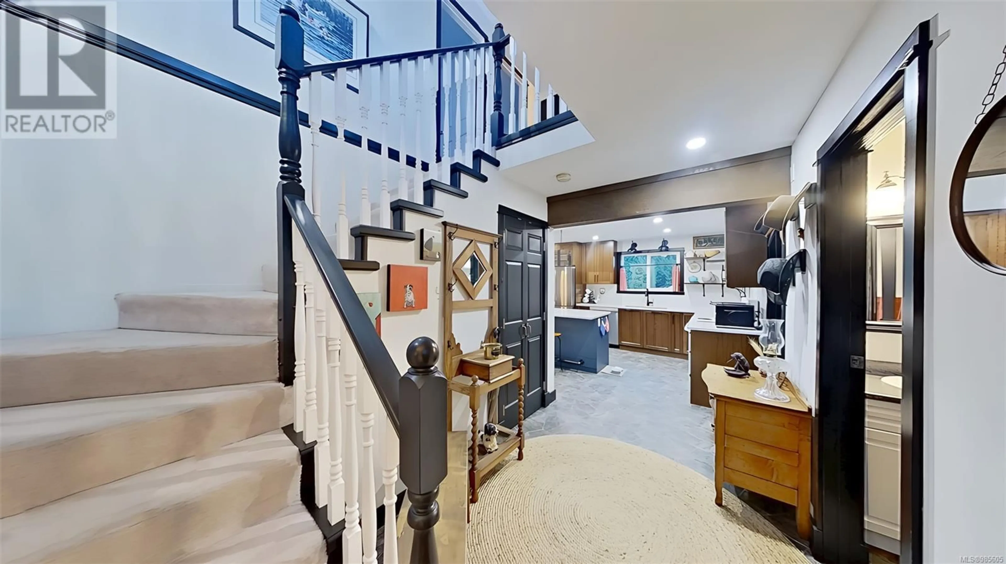 Indoor foyer for 3249 Cecil Pl, Colwood British Columbia V9C3R6