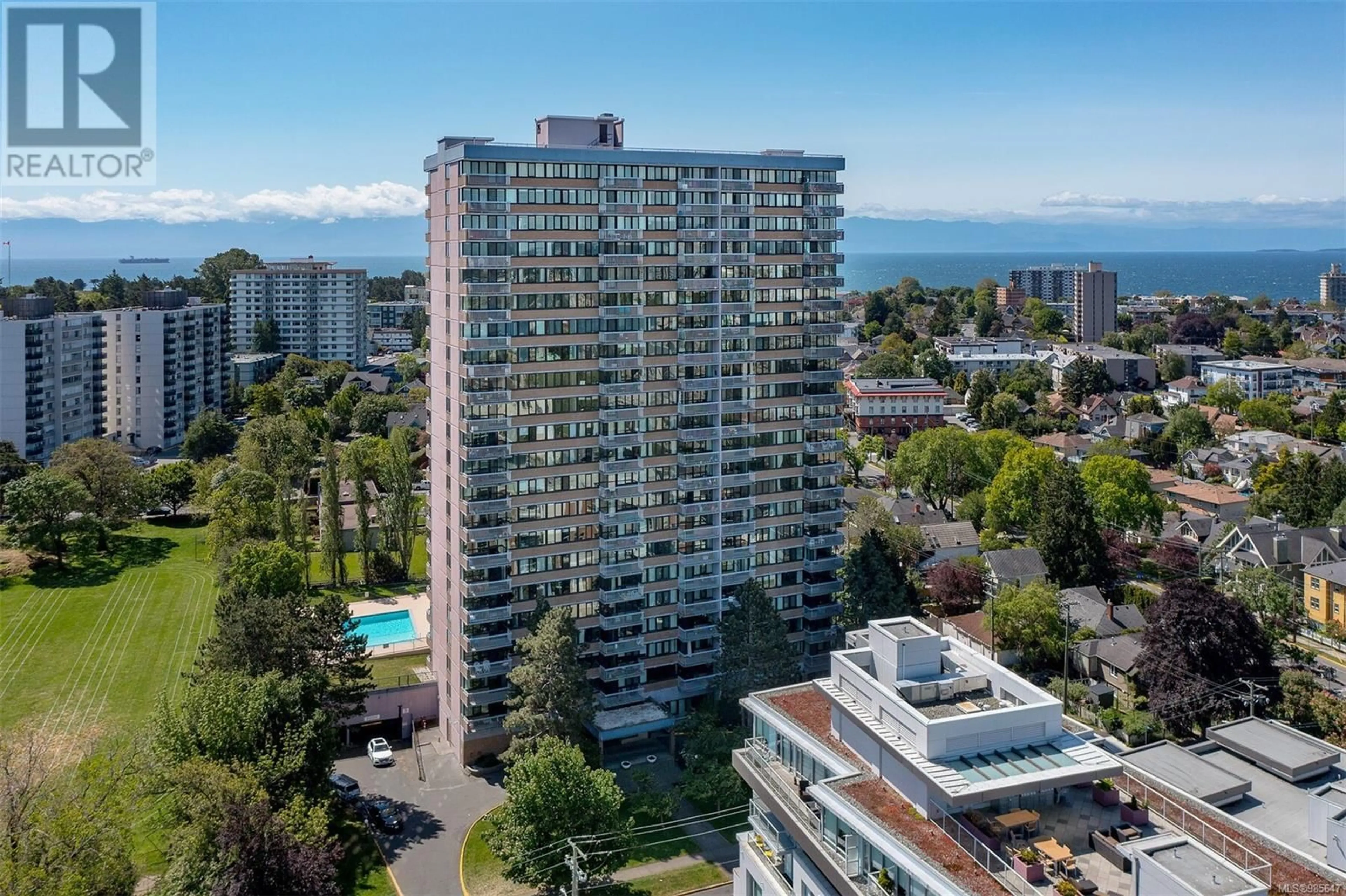 A pic from outside/outdoor area/front of a property/back of a property/a pic from drone, city buildings view from balcony for 508 647 Michigan St, Victoria British Columbia V8V1S9