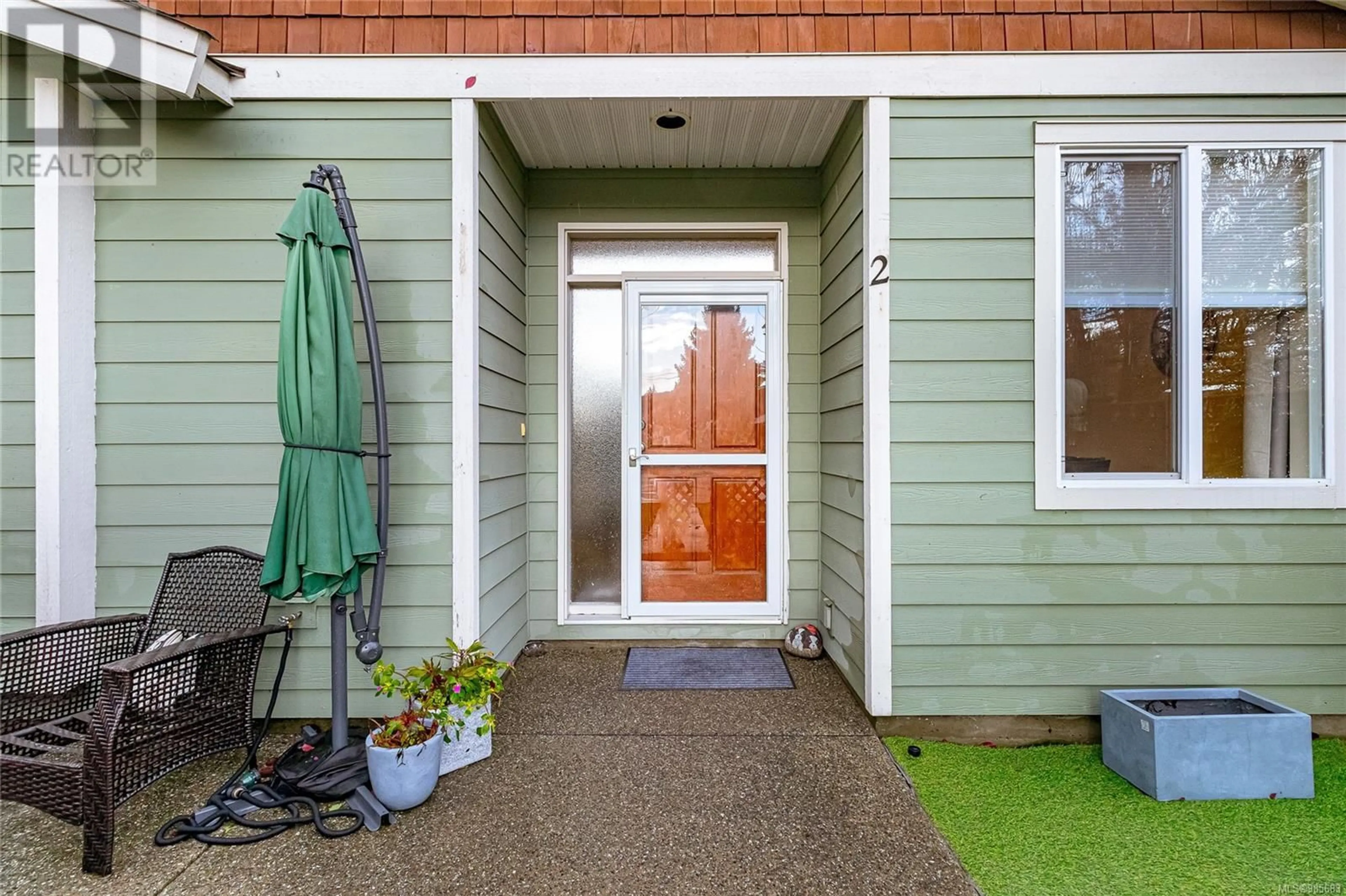 Indoor entryway for 2 332 Belaire St, Ladysmith British Columbia V9G1B1