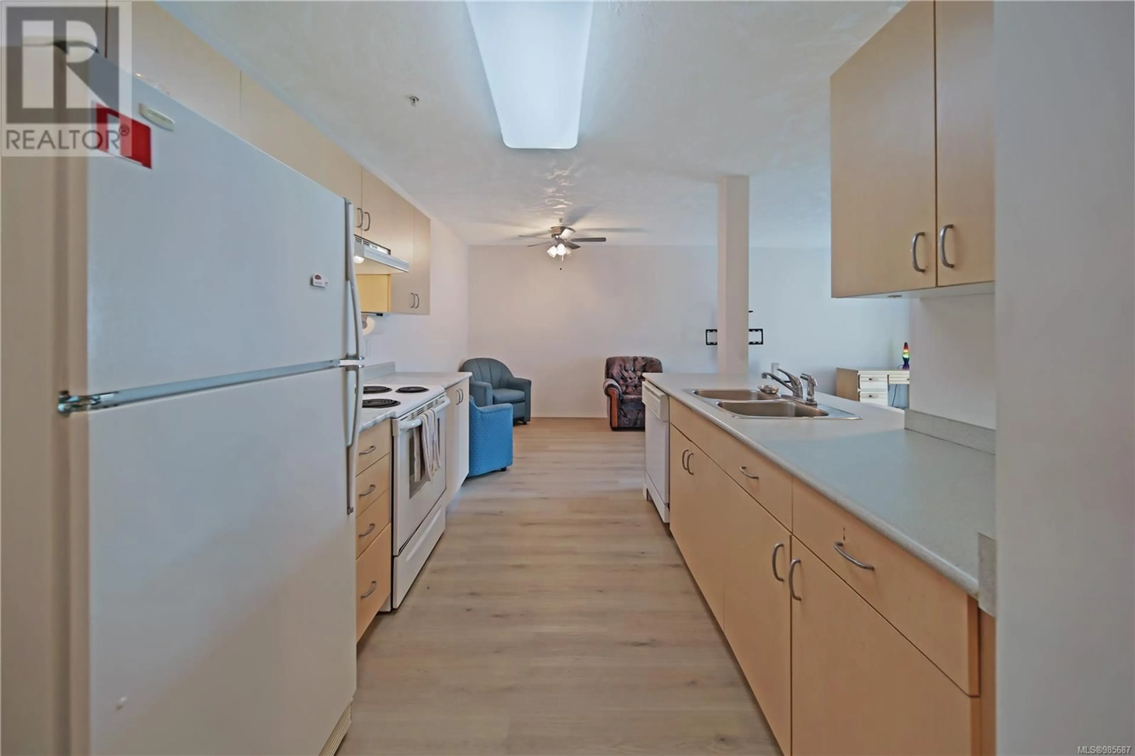 Standard kitchen, unknown for 110 - 3855 11TH AVENUE, Port Alberni British Columbia V9Y4Z2