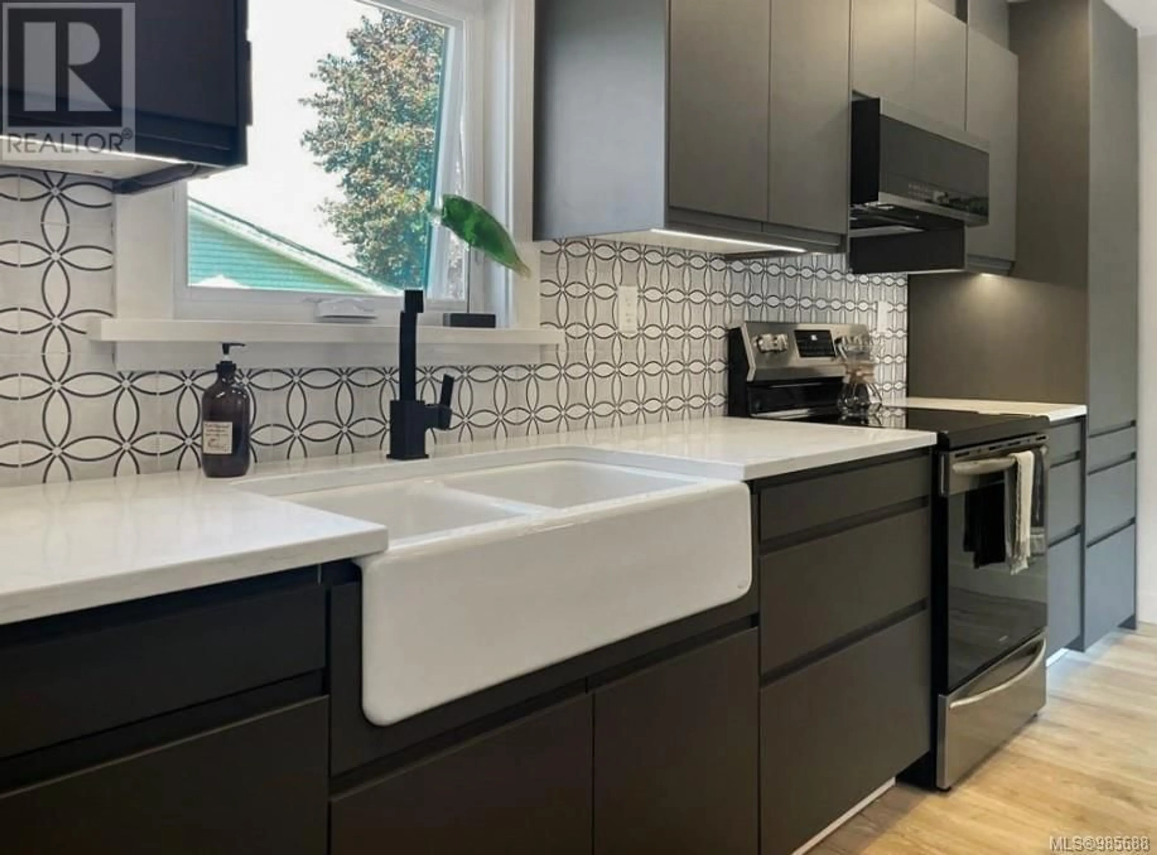 Contemporary kitchen, ceramic/tile floor for 4065 Bruce St, Port Alberni British Columbia V9Y1J2