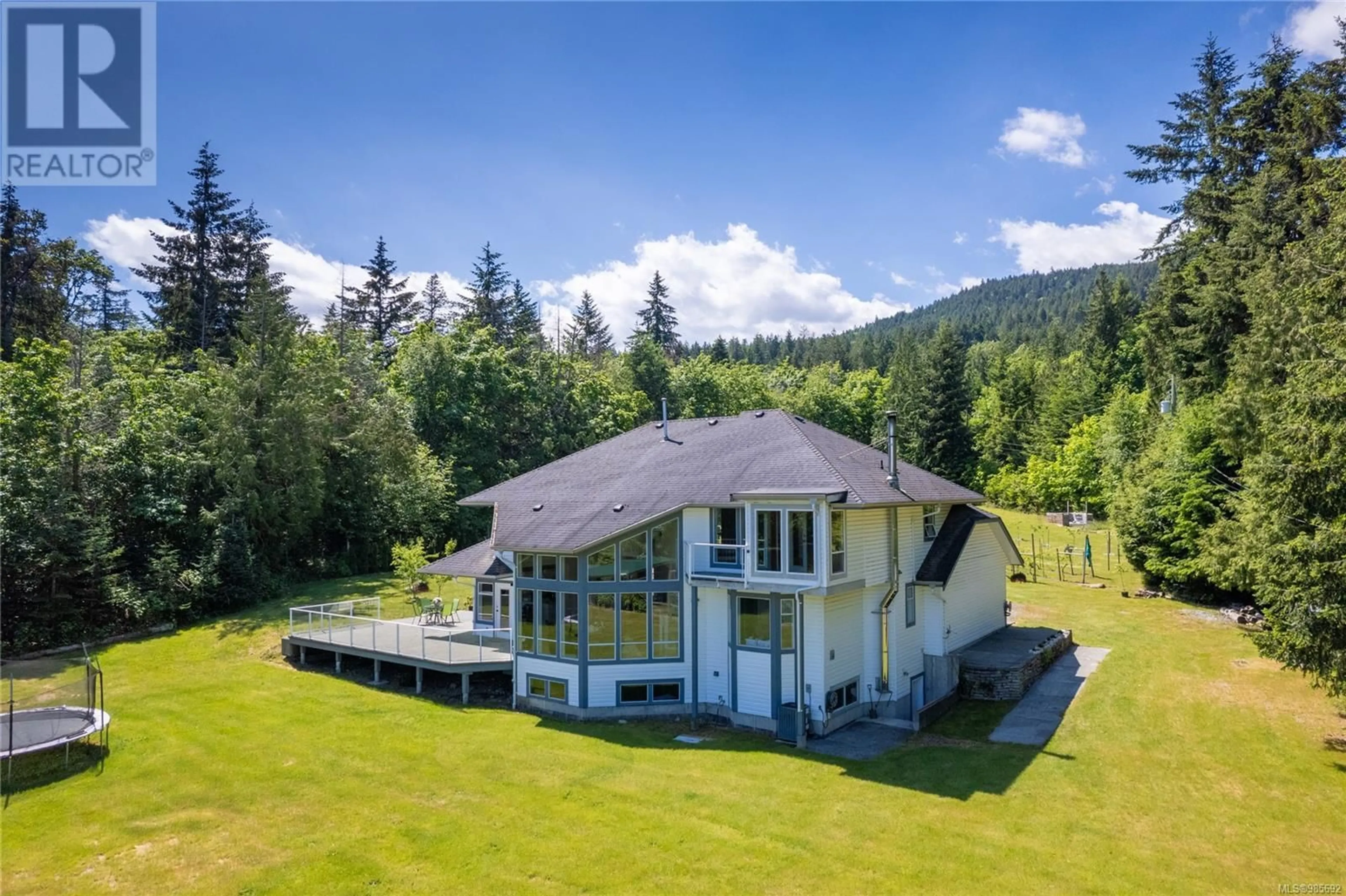 A pic from outside/outdoor area/front of a property/back of a property/a pic from drone, water/lake/river/ocean view for 408 Hall Rd, Ladysmith British Columbia V9G1V8