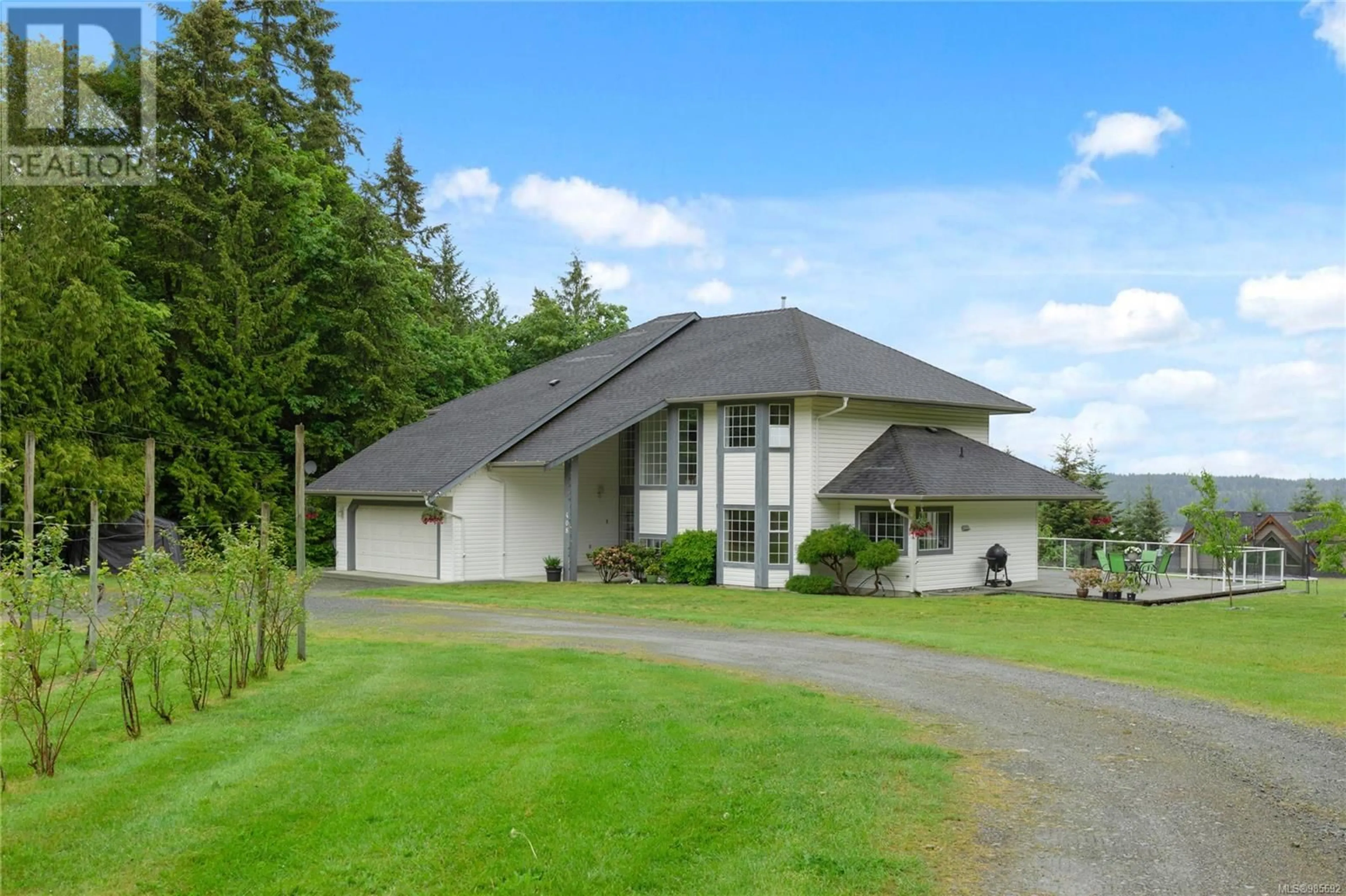 A pic from outside/outdoor area/front of a property/back of a property/a pic from drone, unknown for 408 Hall Rd, Ladysmith British Columbia V9G1V8