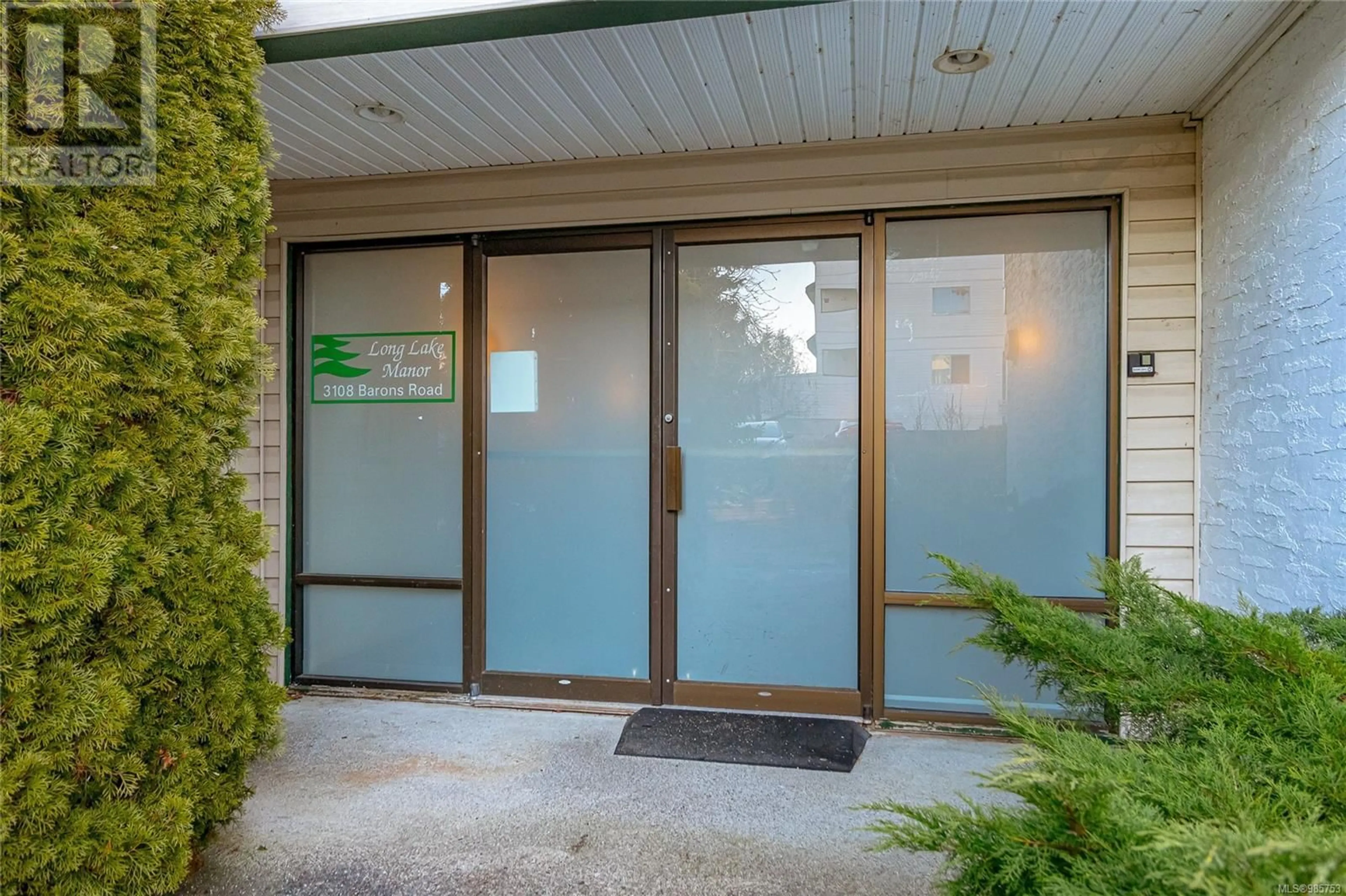 Indoor foyer for 310 3108 Barons Rd, Nanaimo British Columbia V9T4B5