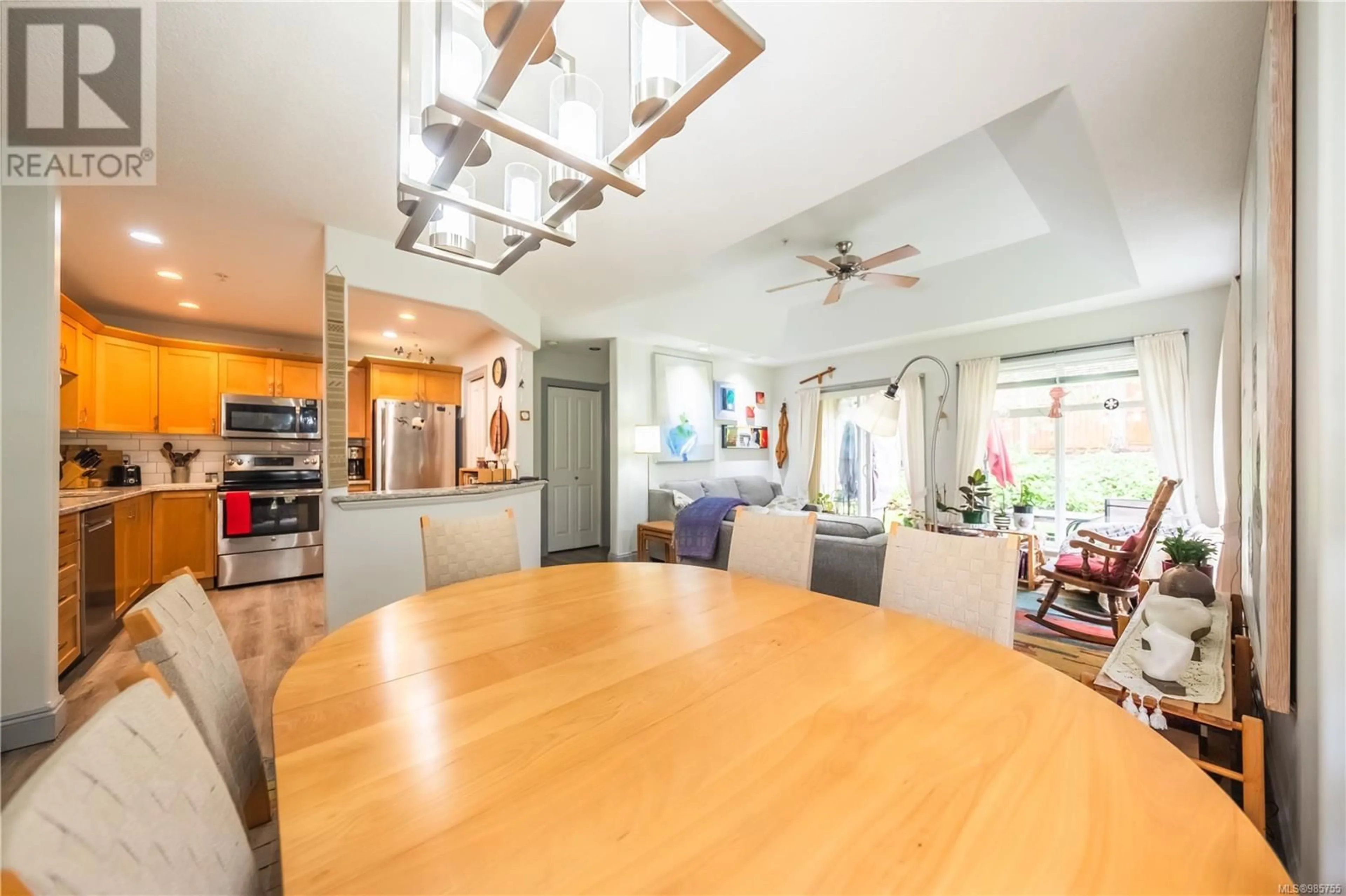 Open concept kitchen, unknown for 4 340 Young St, Parksville British Columbia V9P1C5