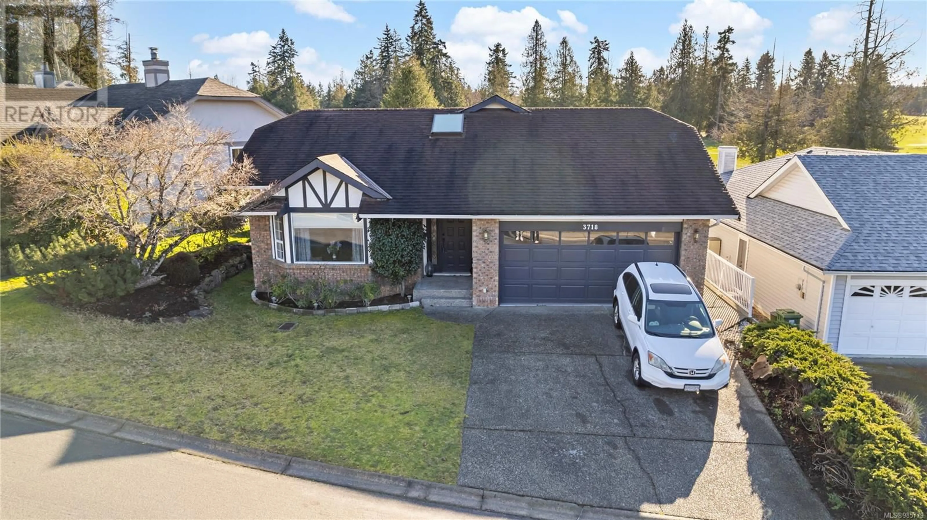 A pic from outside/outdoor area/front of a property/back of a property/a pic from drone, street for 3718 Arbutus Dr N, Cobble Hill British Columbia V8H0K8