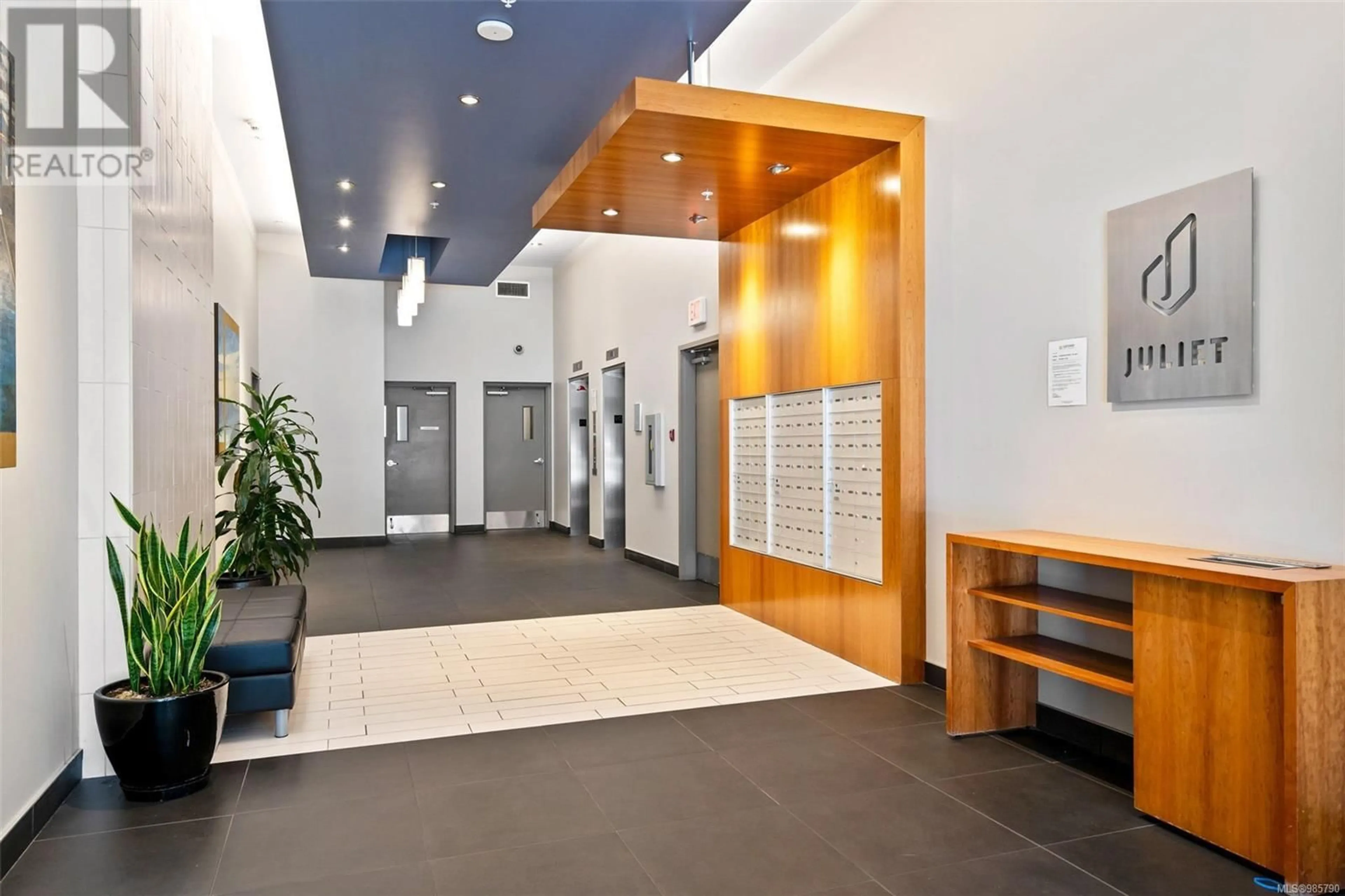 Indoor foyer for 303 760 Johnson St, Victoria British Columbia V8W0A4