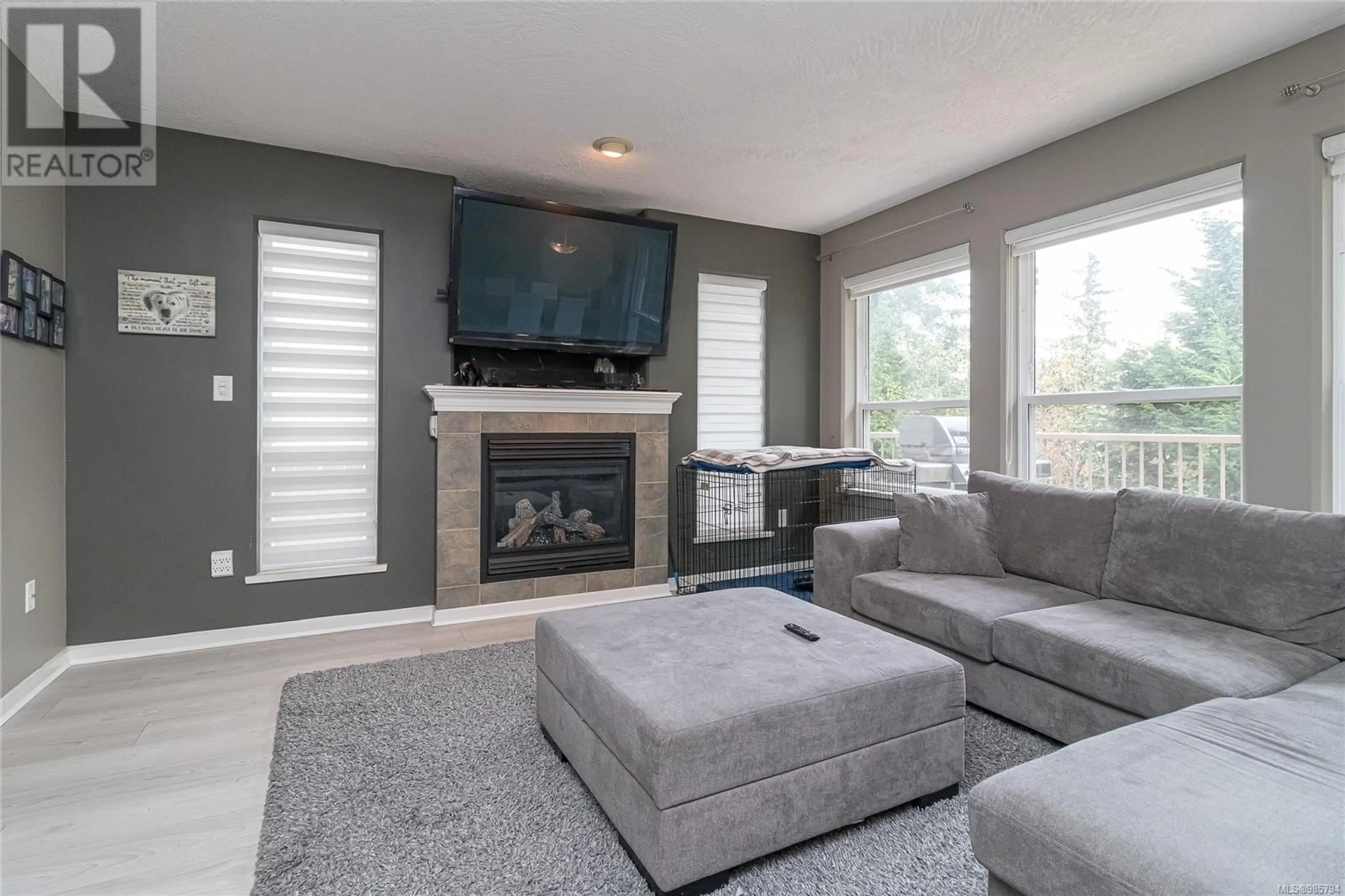 Living room with furniture, unknown for 15 95 Talcott Rd, View Royal British Columbia V9B5T6