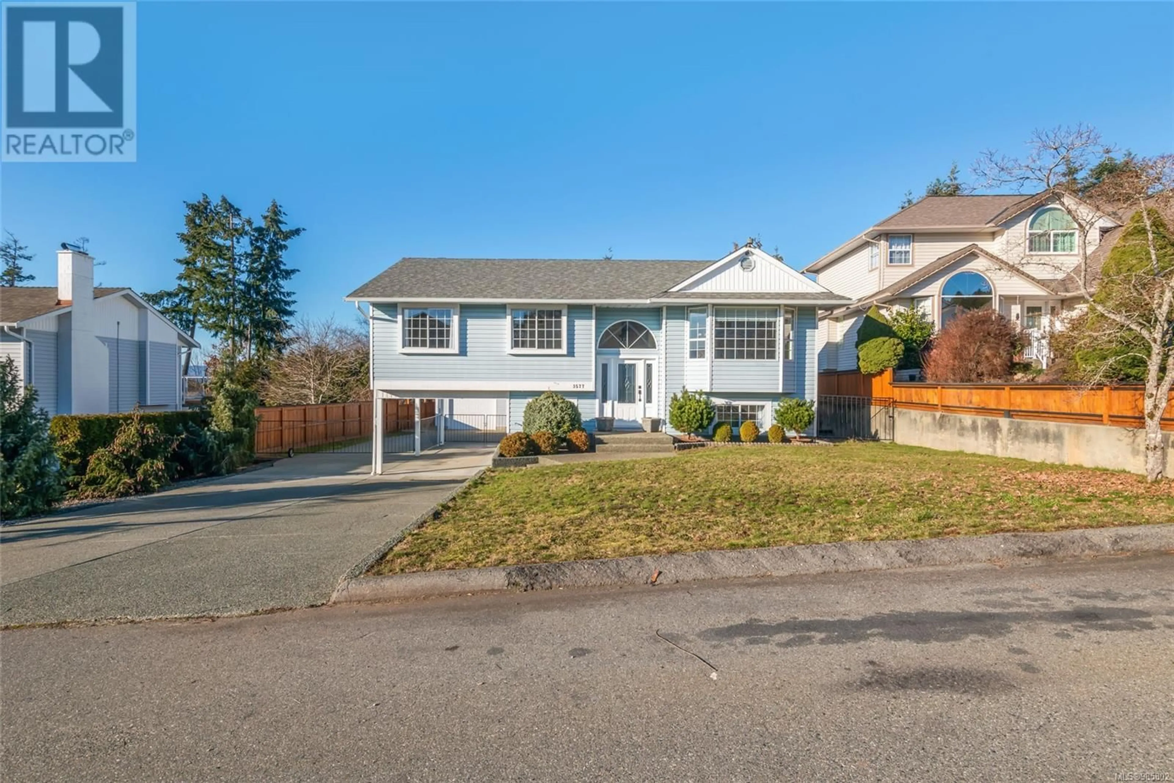 Home with vinyl exterior material, street for 3577 Huff Dr, Port Alberni British Columbia V9Y8B3