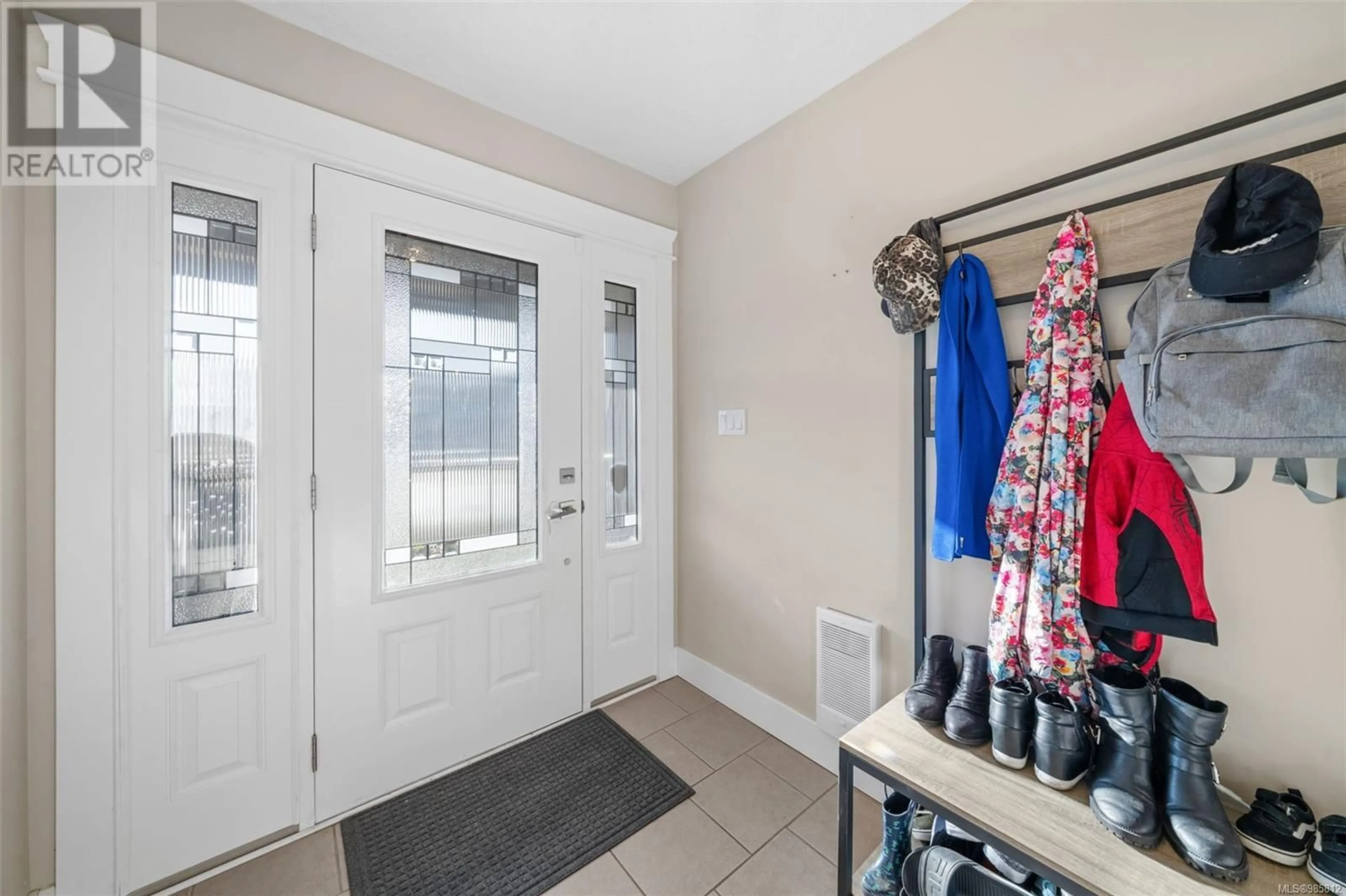 Indoor entryway for 1036 Deltana Ave, Langford British Columbia V9C0K5