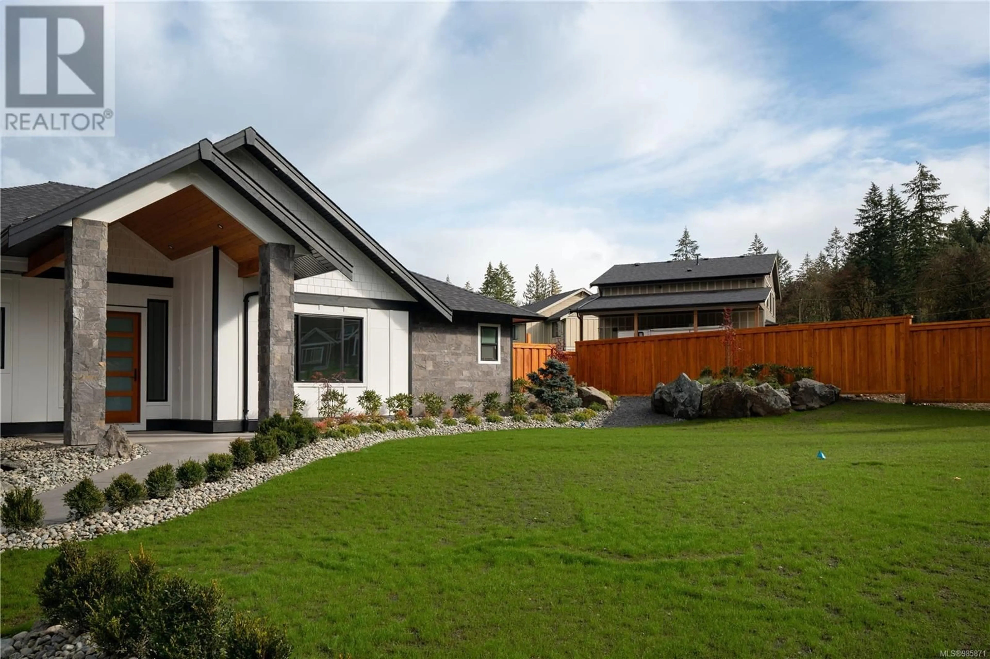 Home with vinyl exterior material, mountain view for 2770 SHELDRAKE PLACE, Mill Bay British Columbia V0R2P2