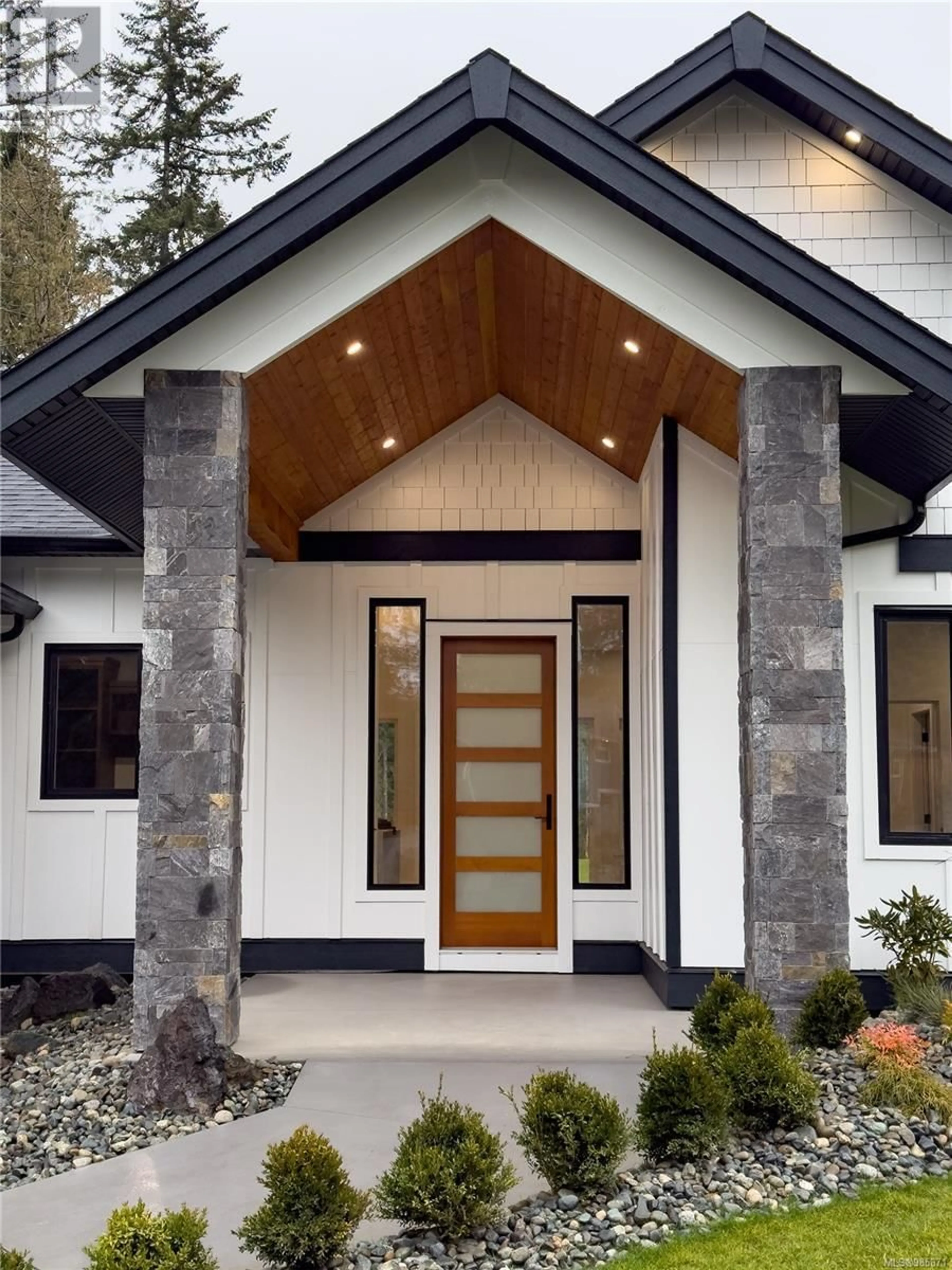 Indoor entryway for 2770 SHELDRAKE PLACE, Mill Bay British Columbia V0R2P2