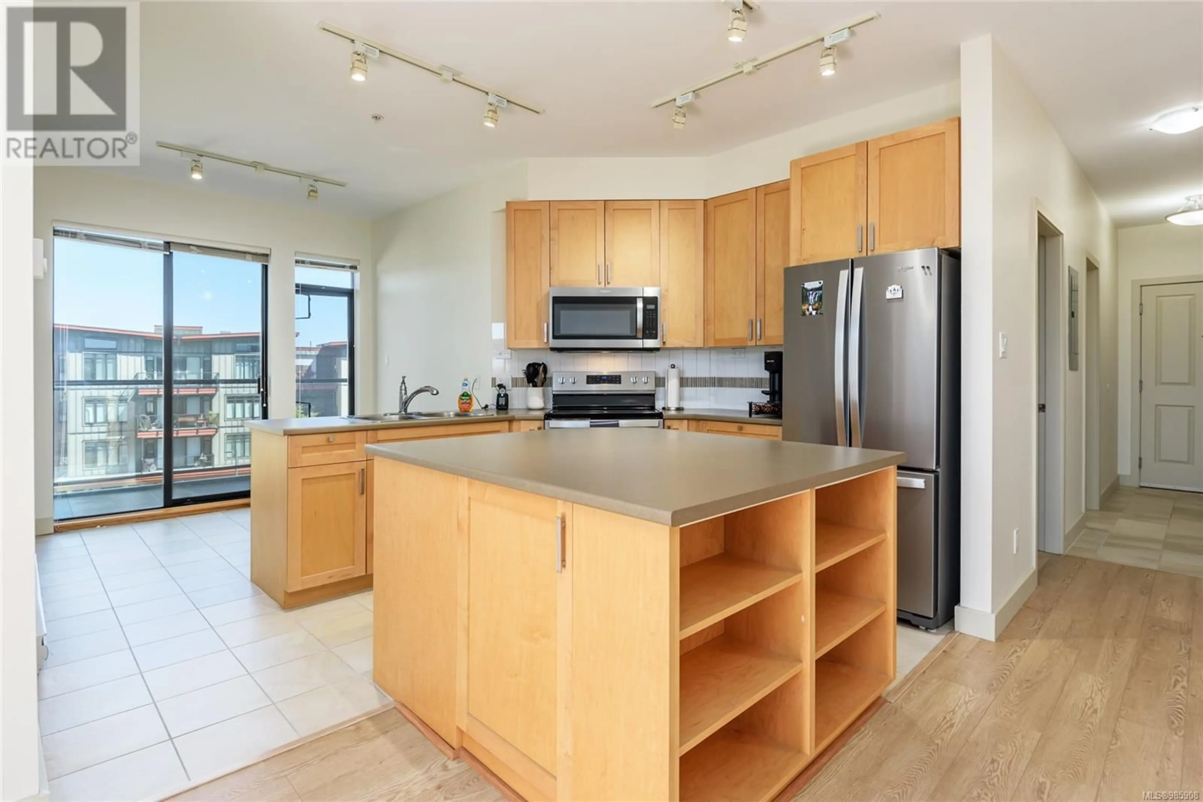 Open concept kitchen, unknown for 145 2300 Mansfield Dr, Courtenay British Columbia V9N3S3