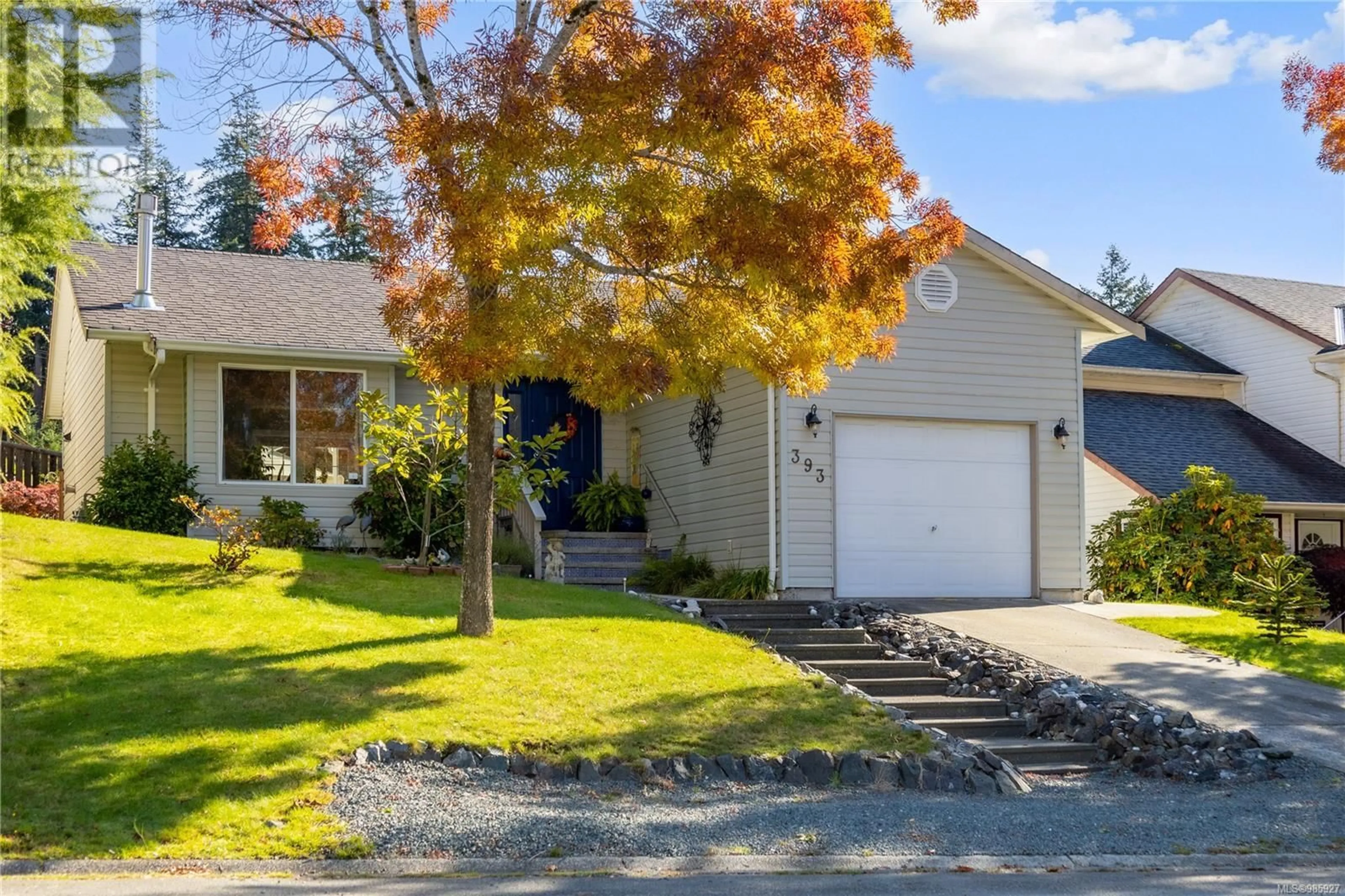 Home with vinyl exterior material, street for 393 Candy Lane, Campbell River British Columbia V9W7Y8