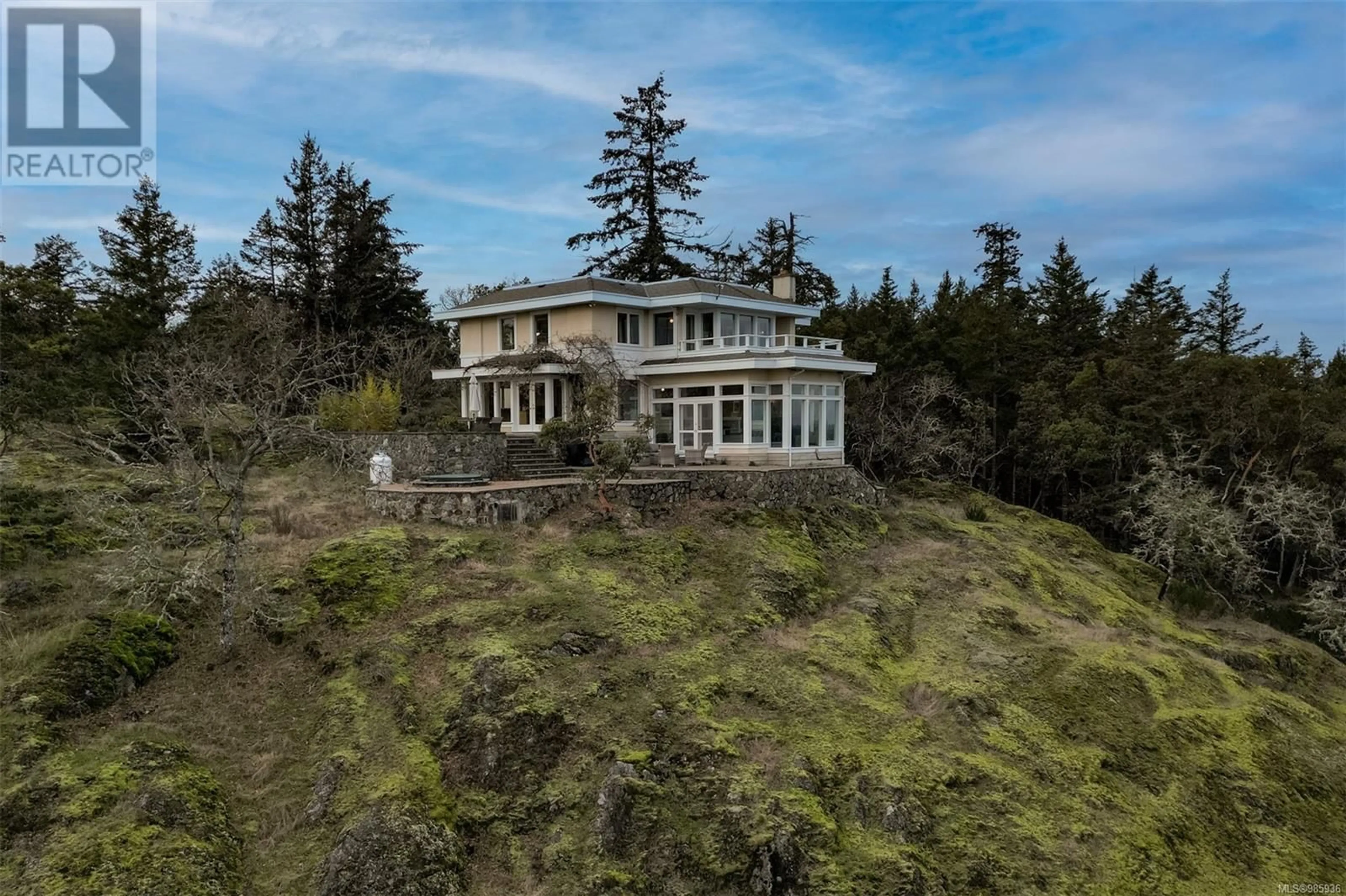 A pic from outside/outdoor area/front of a property/back of a property/a pic from drone, unknown for 4699 Kerryview Dr, Saanich British Columbia V9E1J4