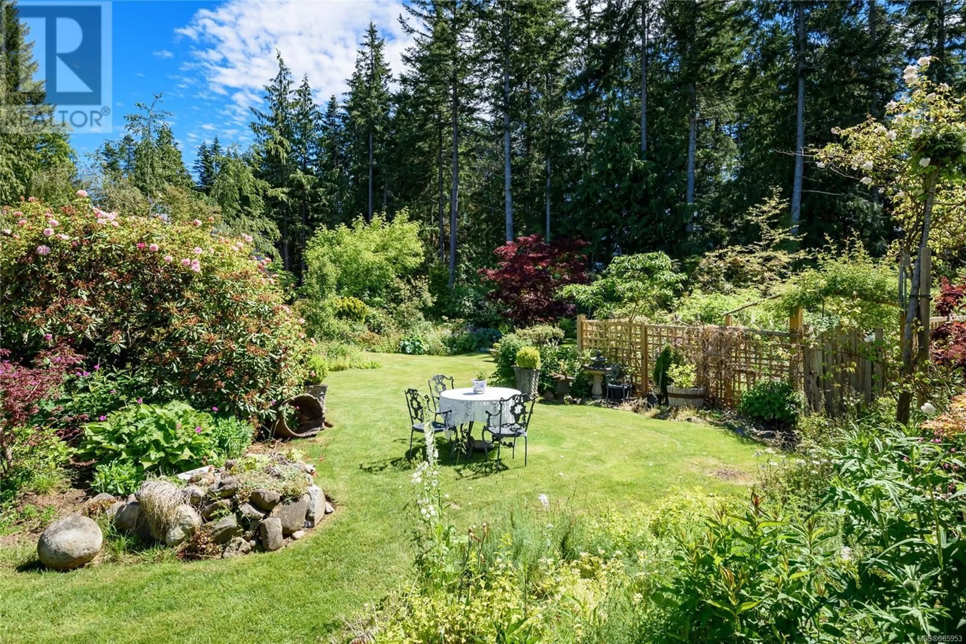 Patio, forest/trees view for 7679 VICTOR LANE, Fanny Bay British Columbia V0R1W0