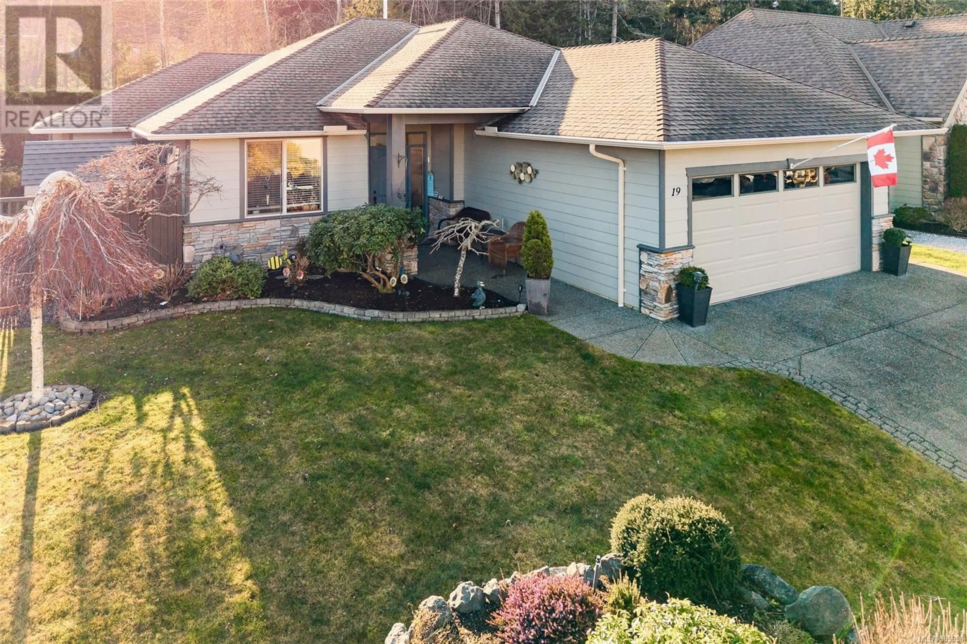 A pic from outside/outdoor area/front of a property/back of a property/a pic from drone, street for 19 Trill Dr, Parksville British Columbia V9P2W6