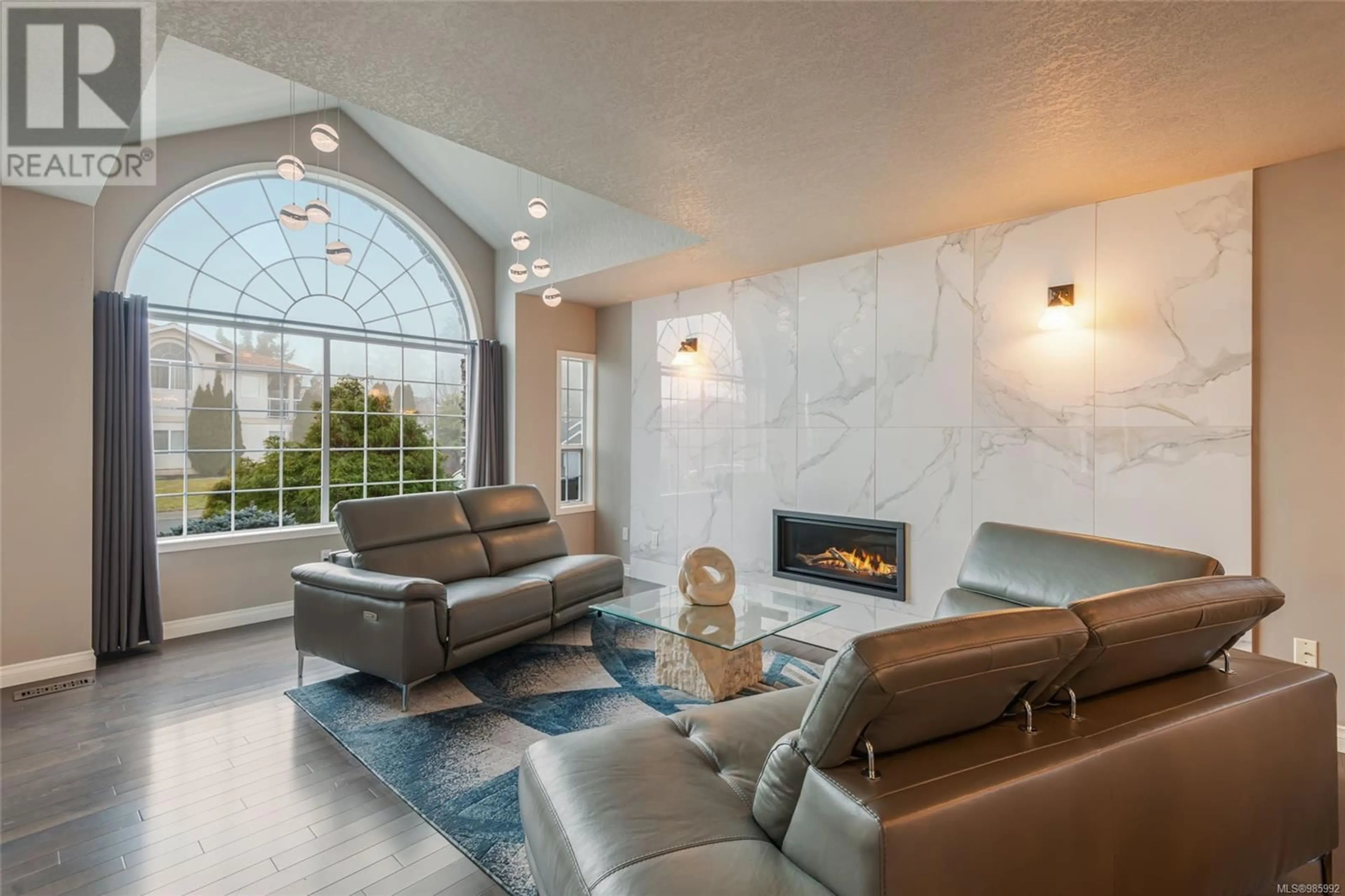 Living room with furniture, ceramic/tile floor for 3543 Galiano Dr, Port Alberni British Columbia V9Y8C8