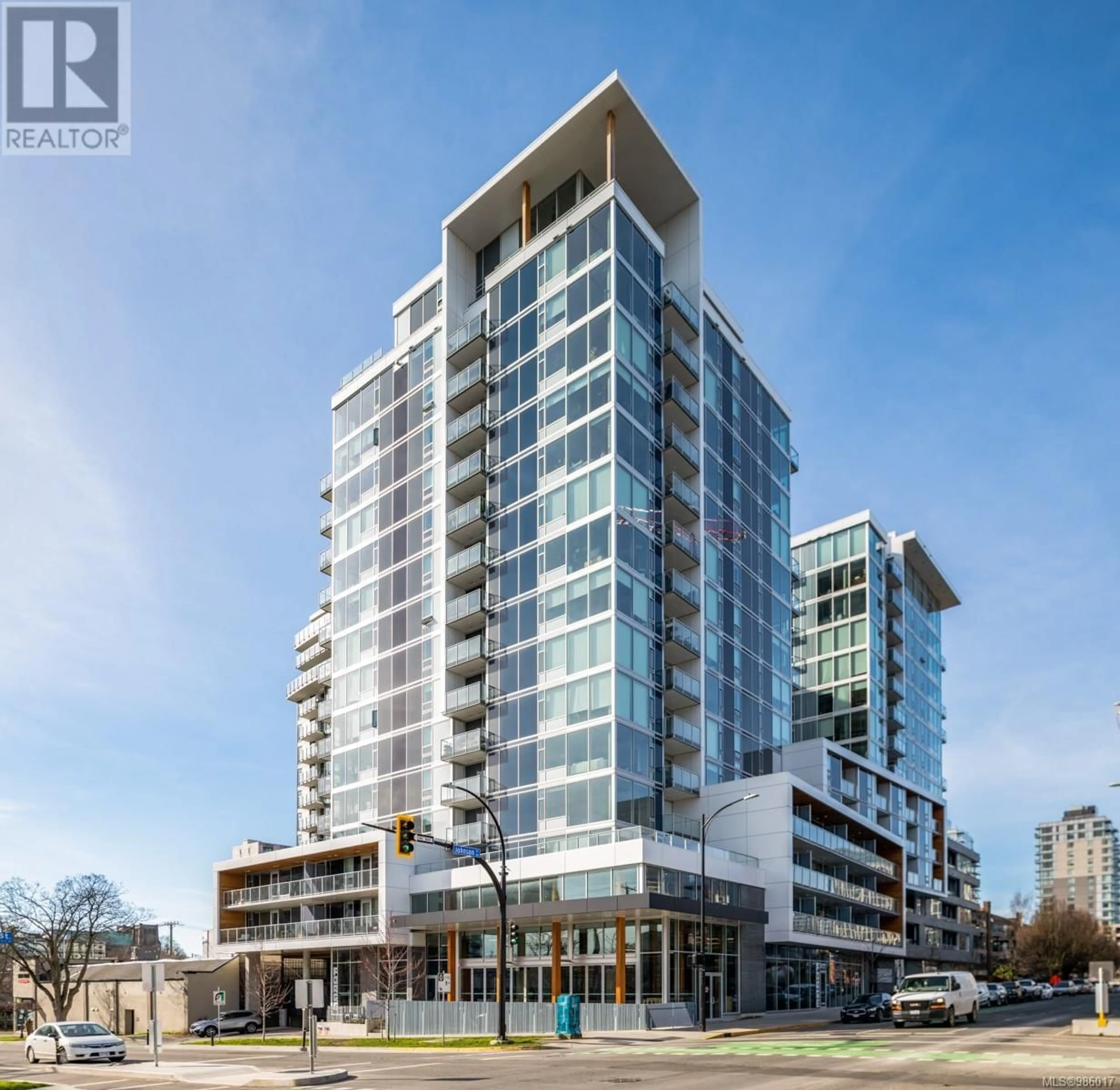 Indoor foyer for 811 989 Johnson St, Victoria British Columbia V8V0E3