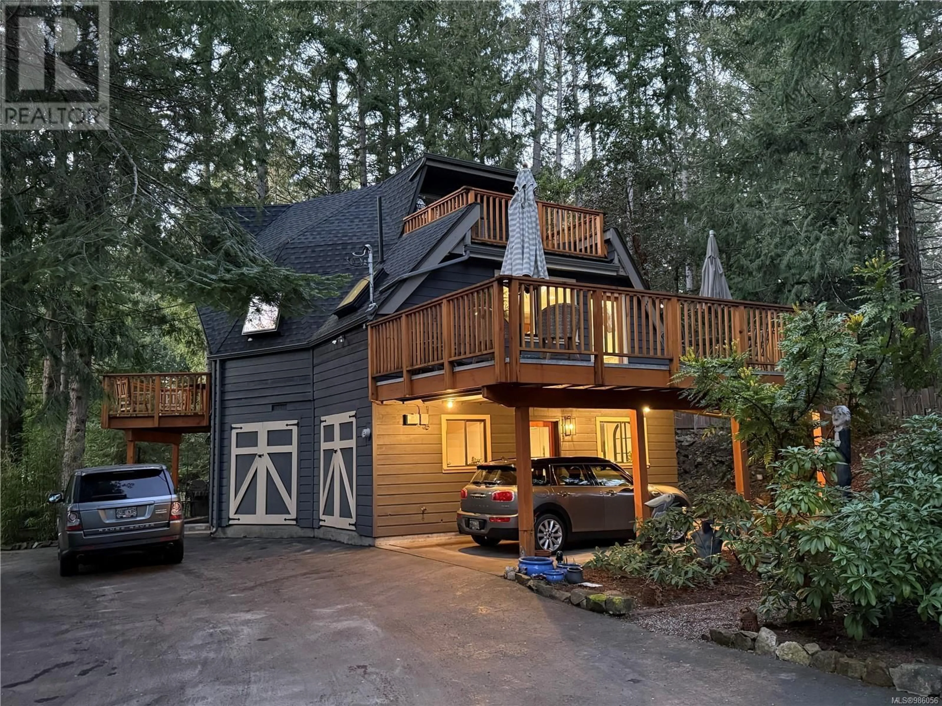 Indoor garage for 141 Cedar Lane, Salt Spring British Columbia V8K1R1