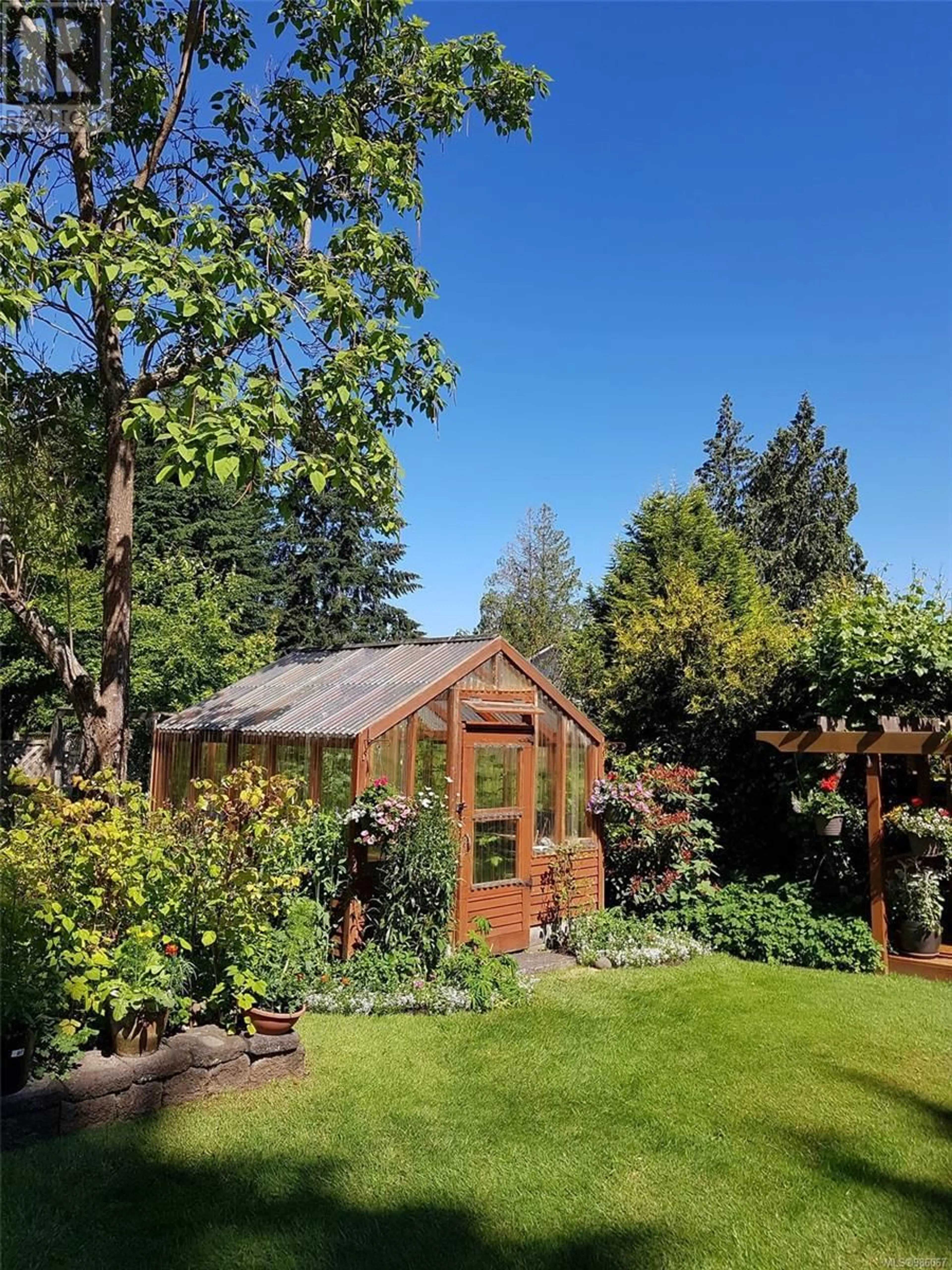 Shed for 795 Canyon Crescent Rd, Qualicum Beach British Columbia V9K1L4