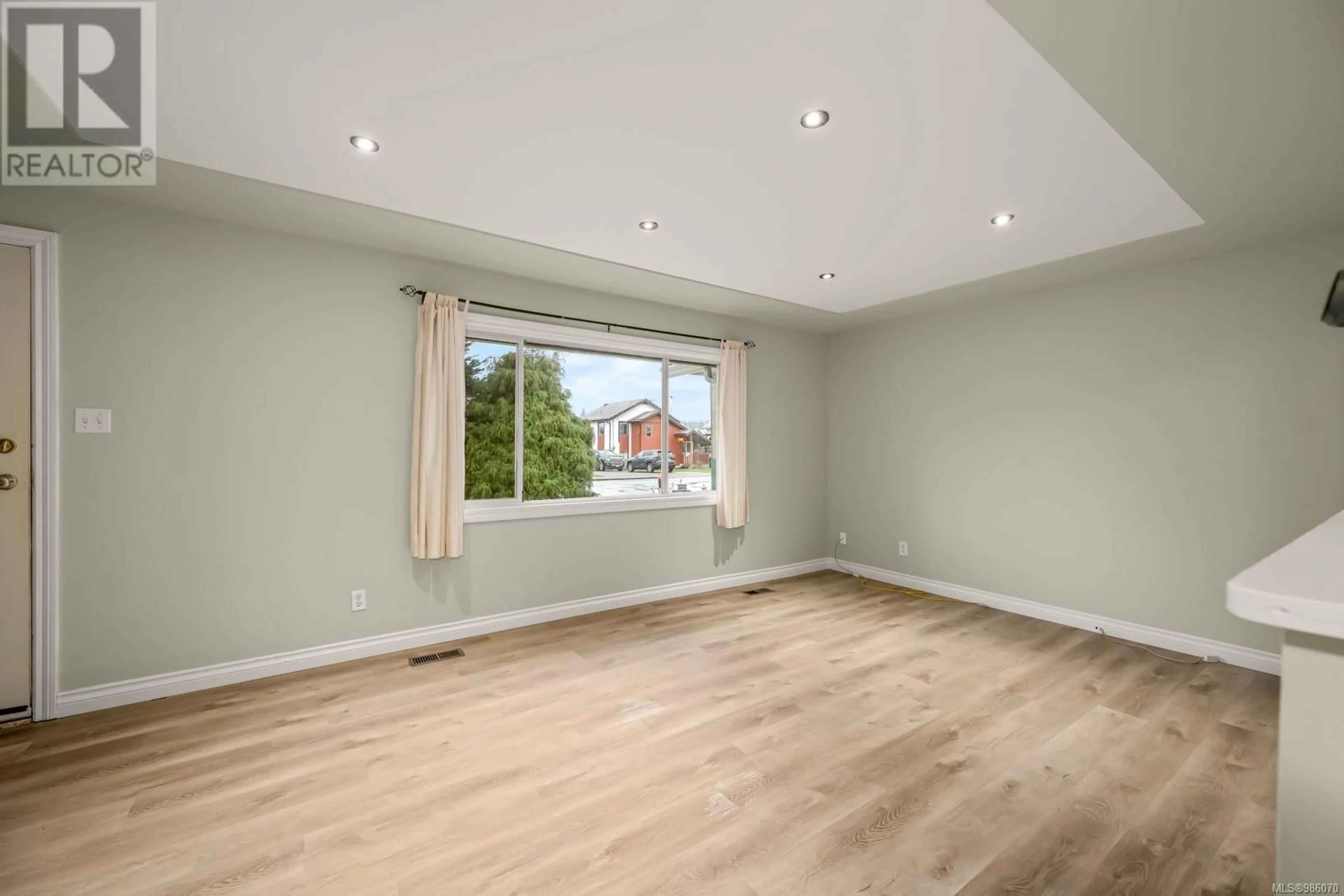 A pic of a room for 1241 21ST STREET, Courtenay British Columbia V9N2C1
