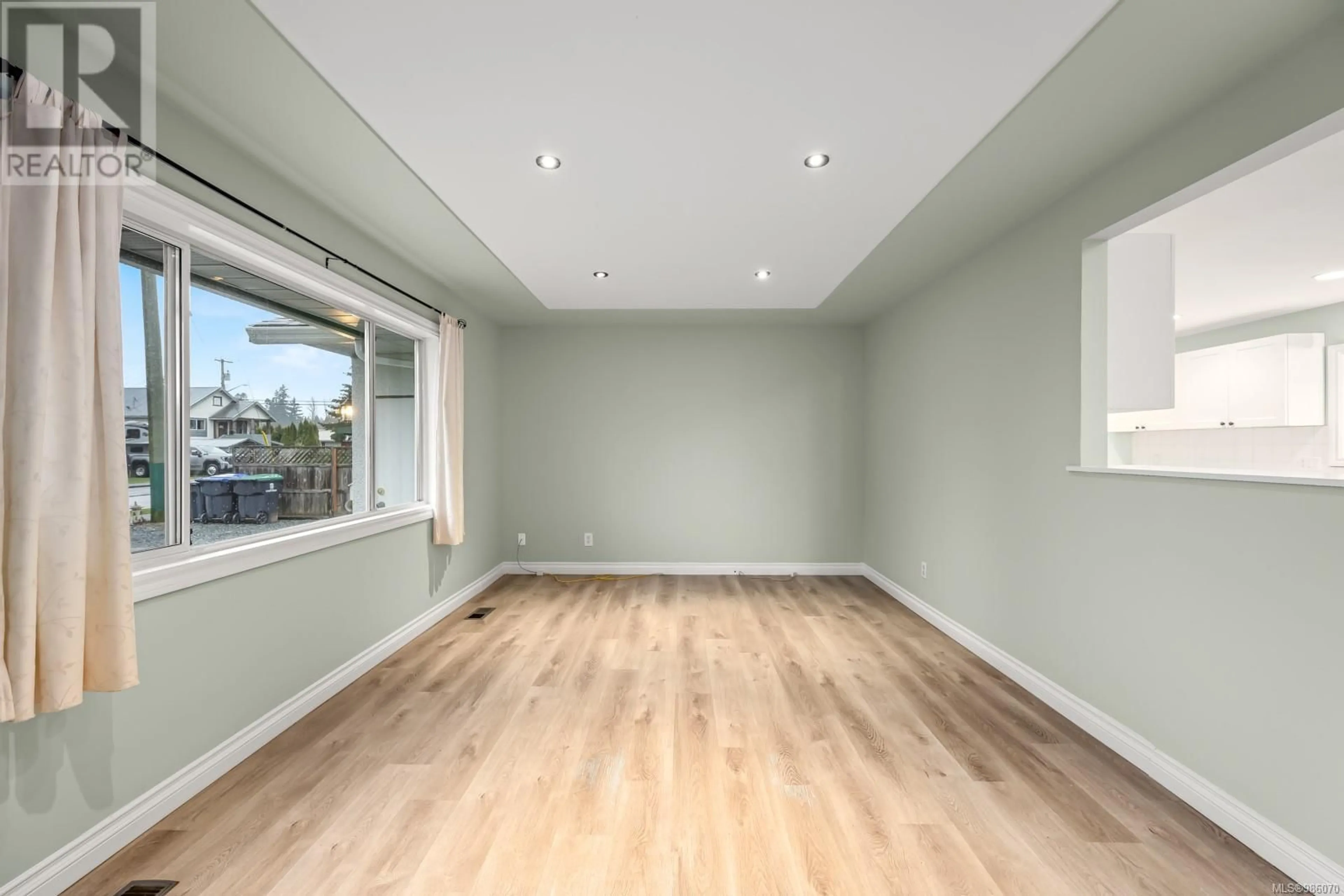 A pic of a room for 1241 21ST STREET, Courtenay British Columbia V9N2C1