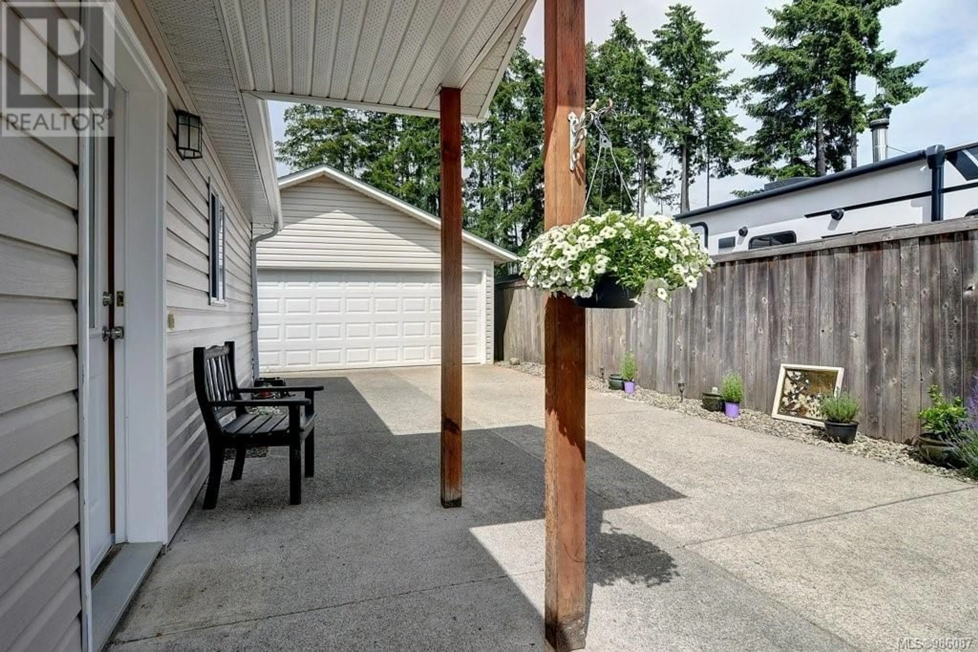 Patio, street for 1251 Westurne Heights Rd, Whiskey Creek British Columbia V9K2S9