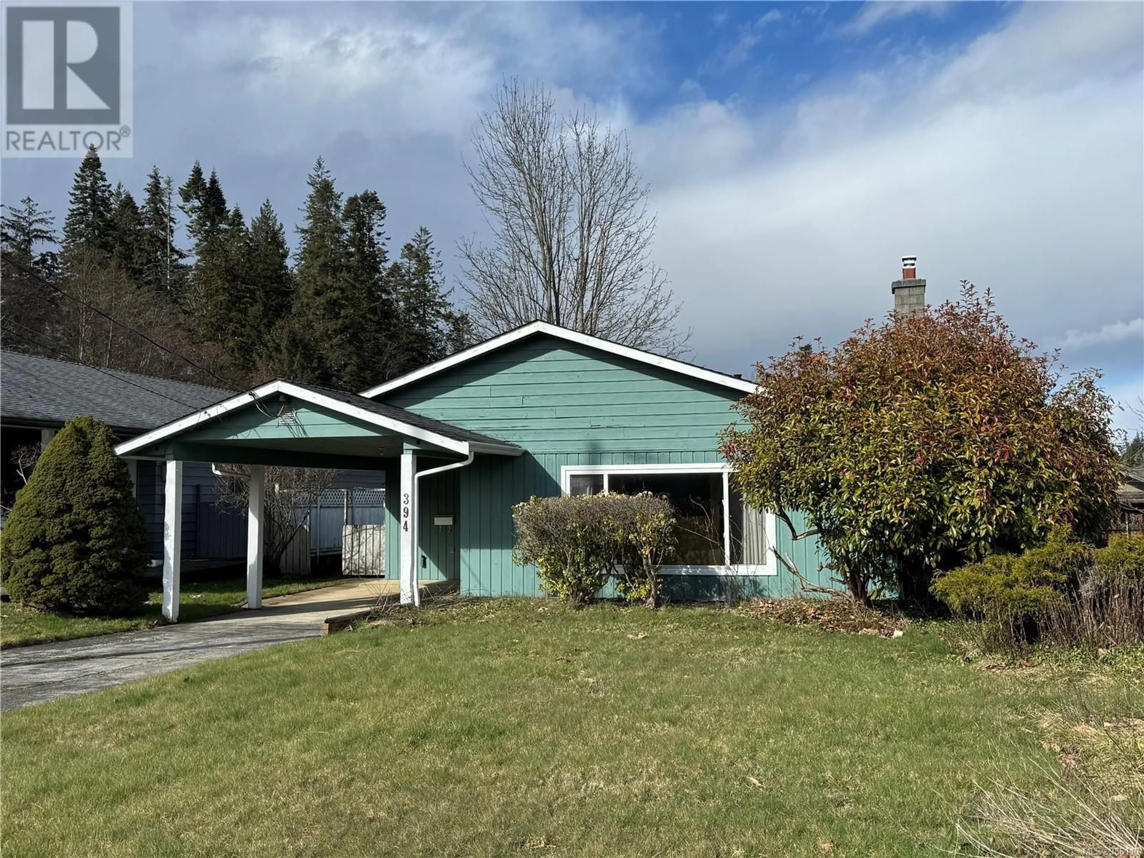 Home with vinyl exterior material, unknown for 394 PARKWAY ROAD, Campbell River British Columbia V9W1W7