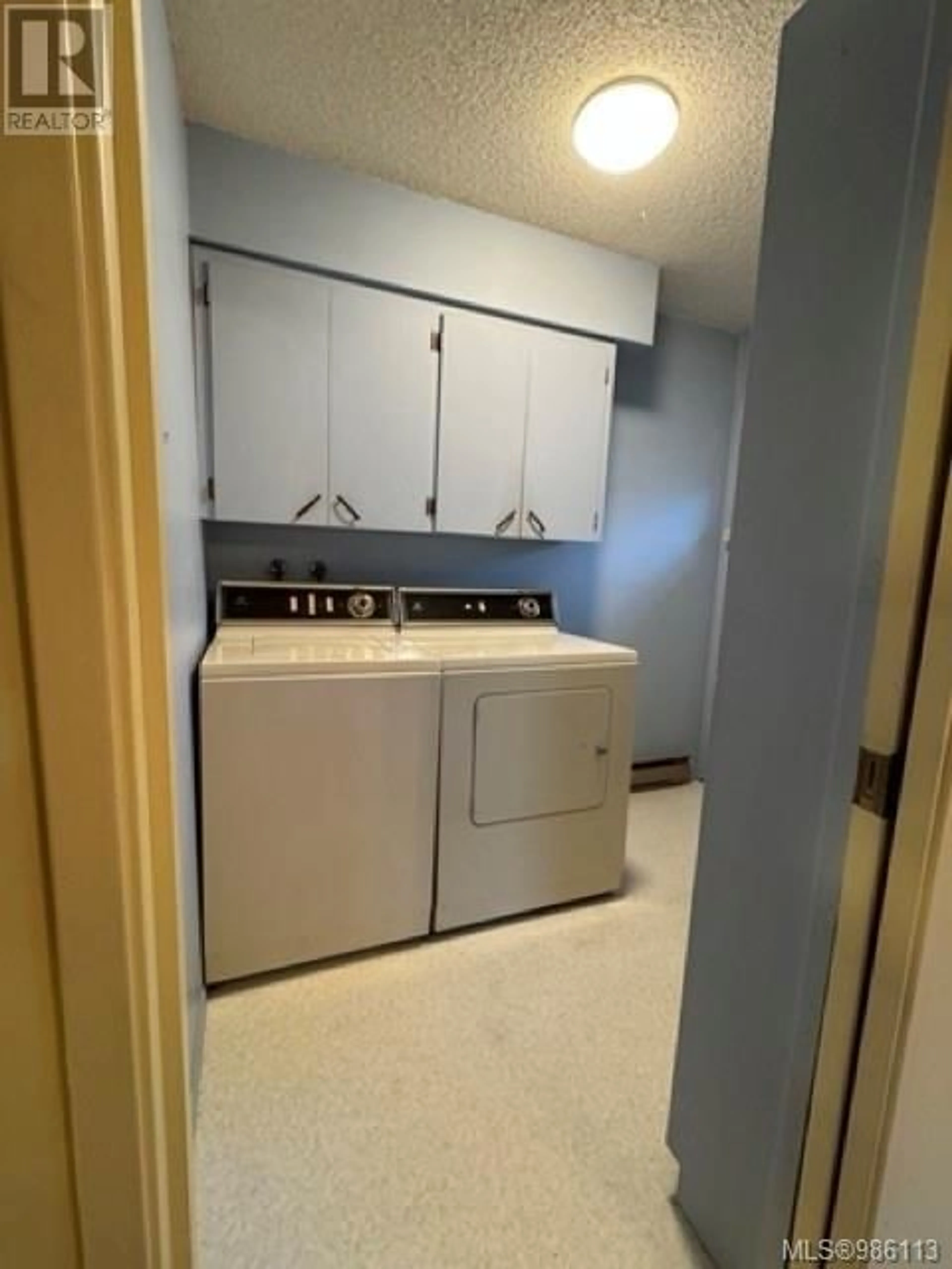 Laundry room for 394 PARKWAY ROAD, Campbell River British Columbia V9W1W7