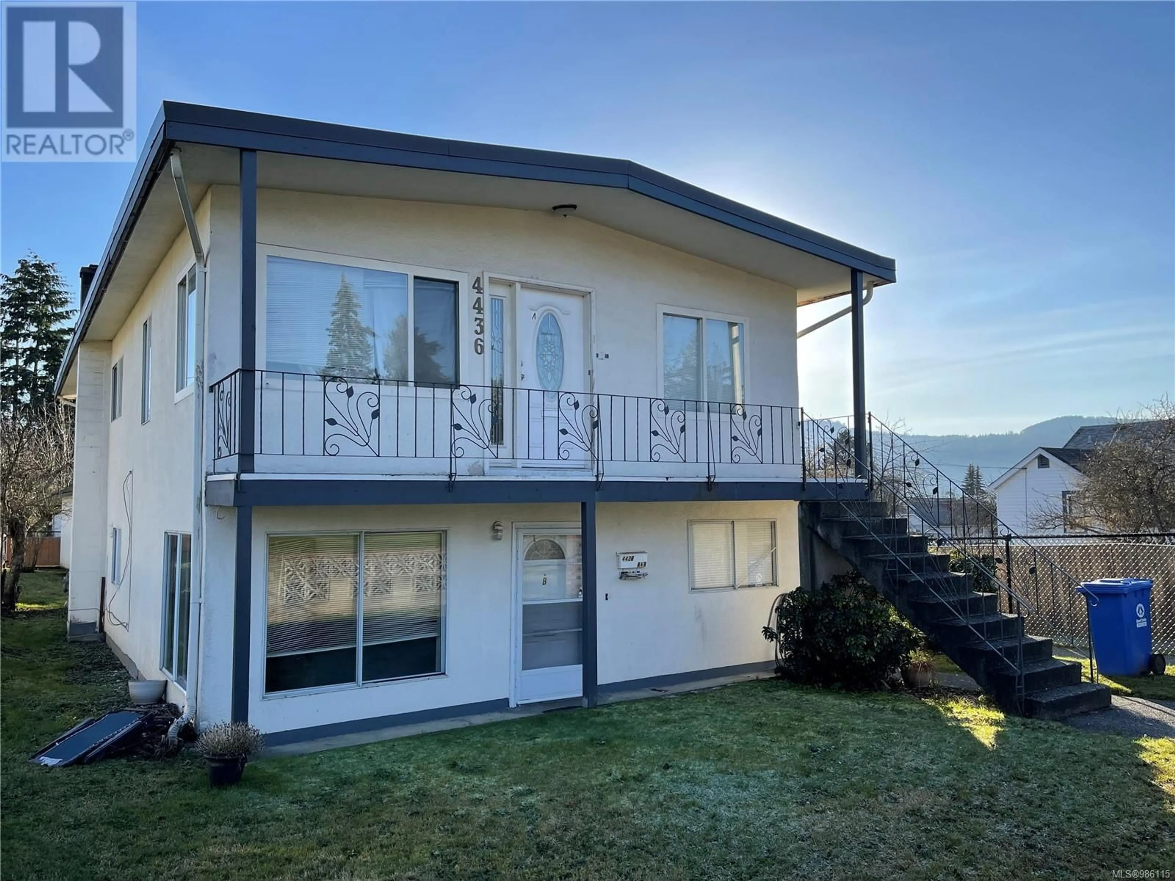 Home with vinyl exterior material, water/lake/river/ocean view for 4436 Redford St, Port Alberni British Columbia V9Y3R1