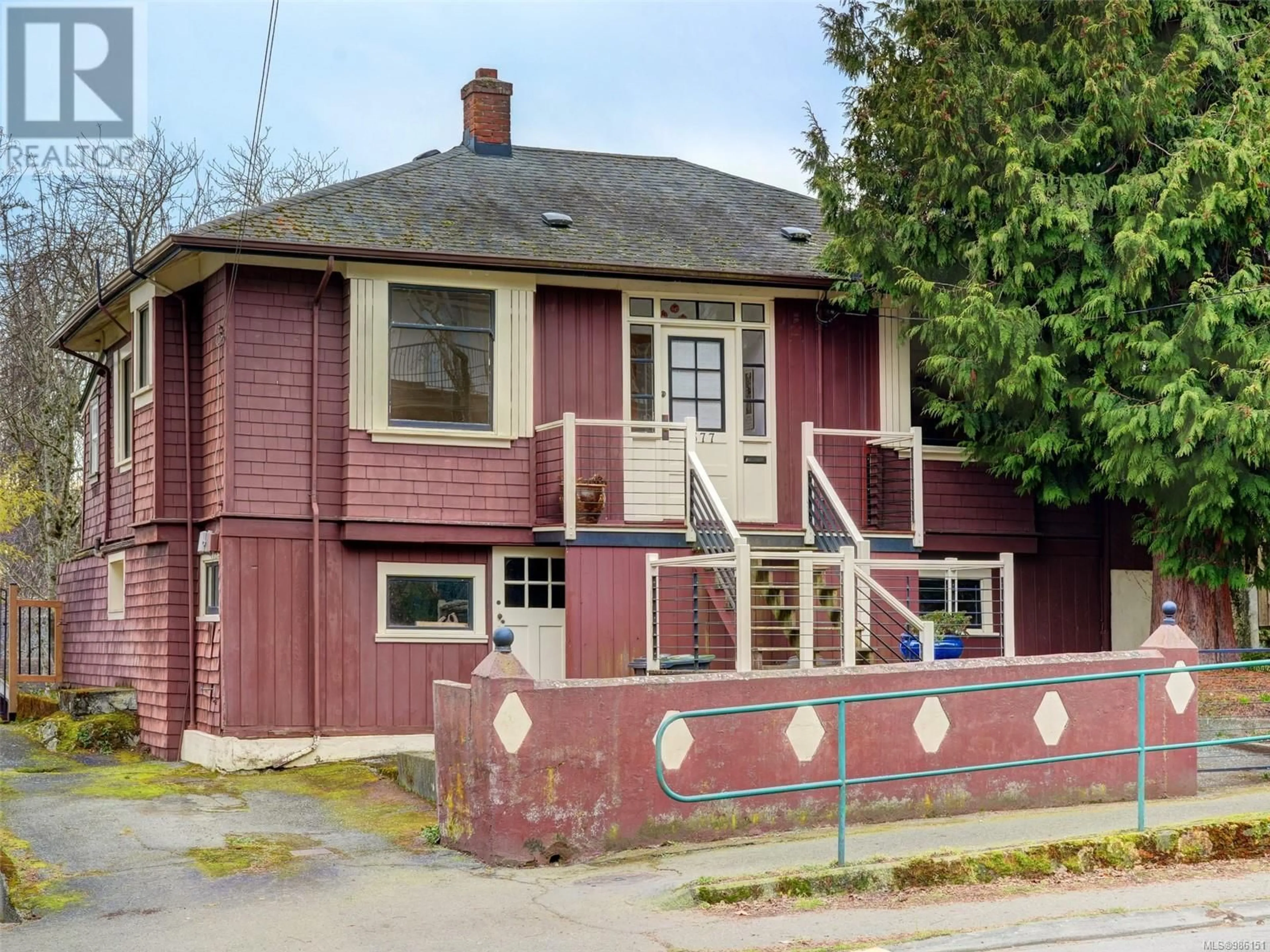 Home with brick exterior material, building for 1377 Lyall St, Esquimalt British Columbia V9A5H9