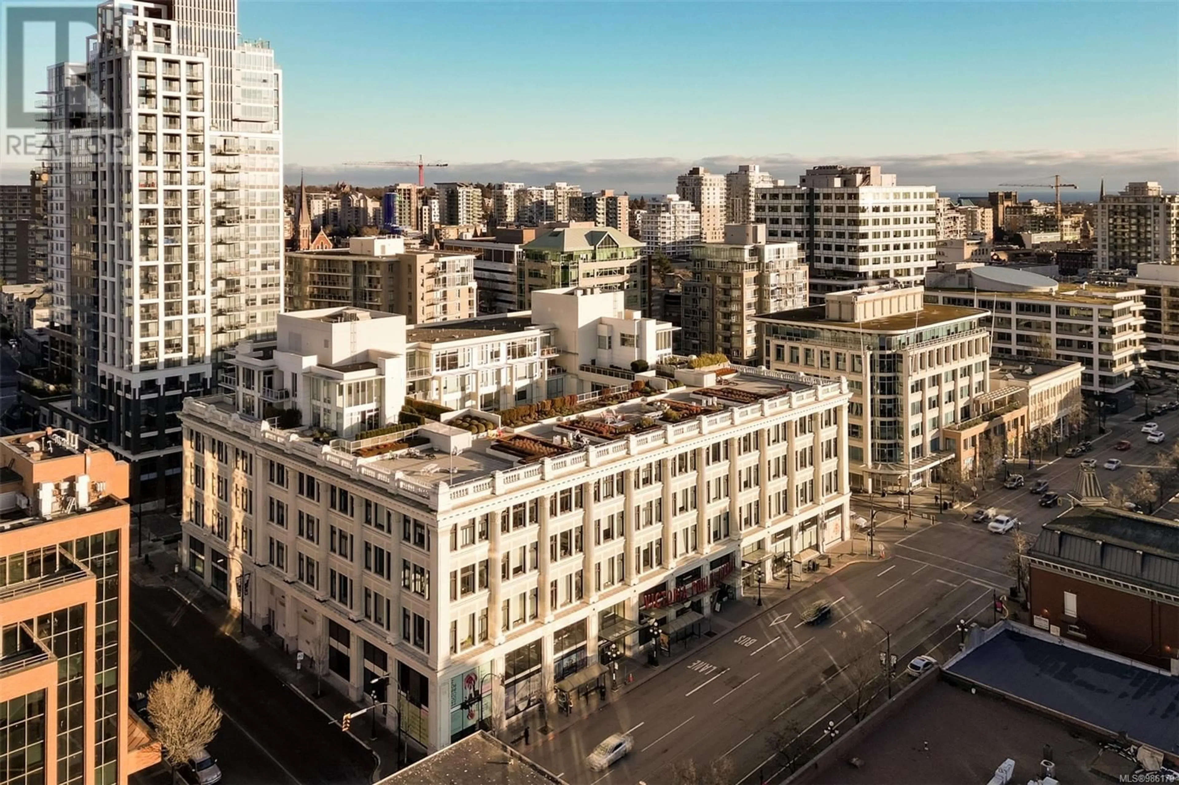 A pic from outside/outdoor area/front of a property/back of a property/a pic from drone, city buildings view from balcony for 440 770 Fisgard St, Victoria British Columbia V8W0B8