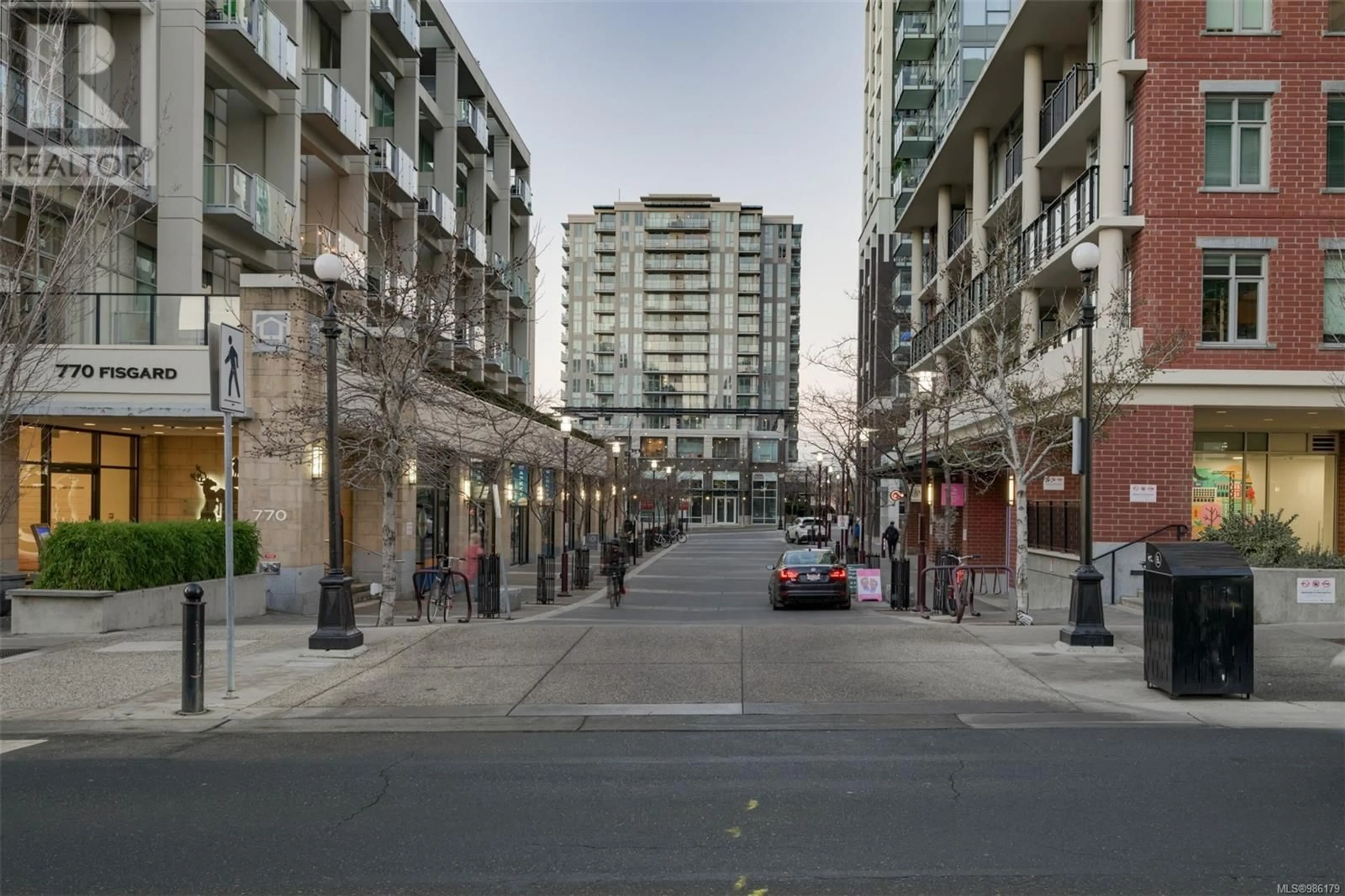 Unknown for 440 770 Fisgard St, Victoria British Columbia V8W0B8