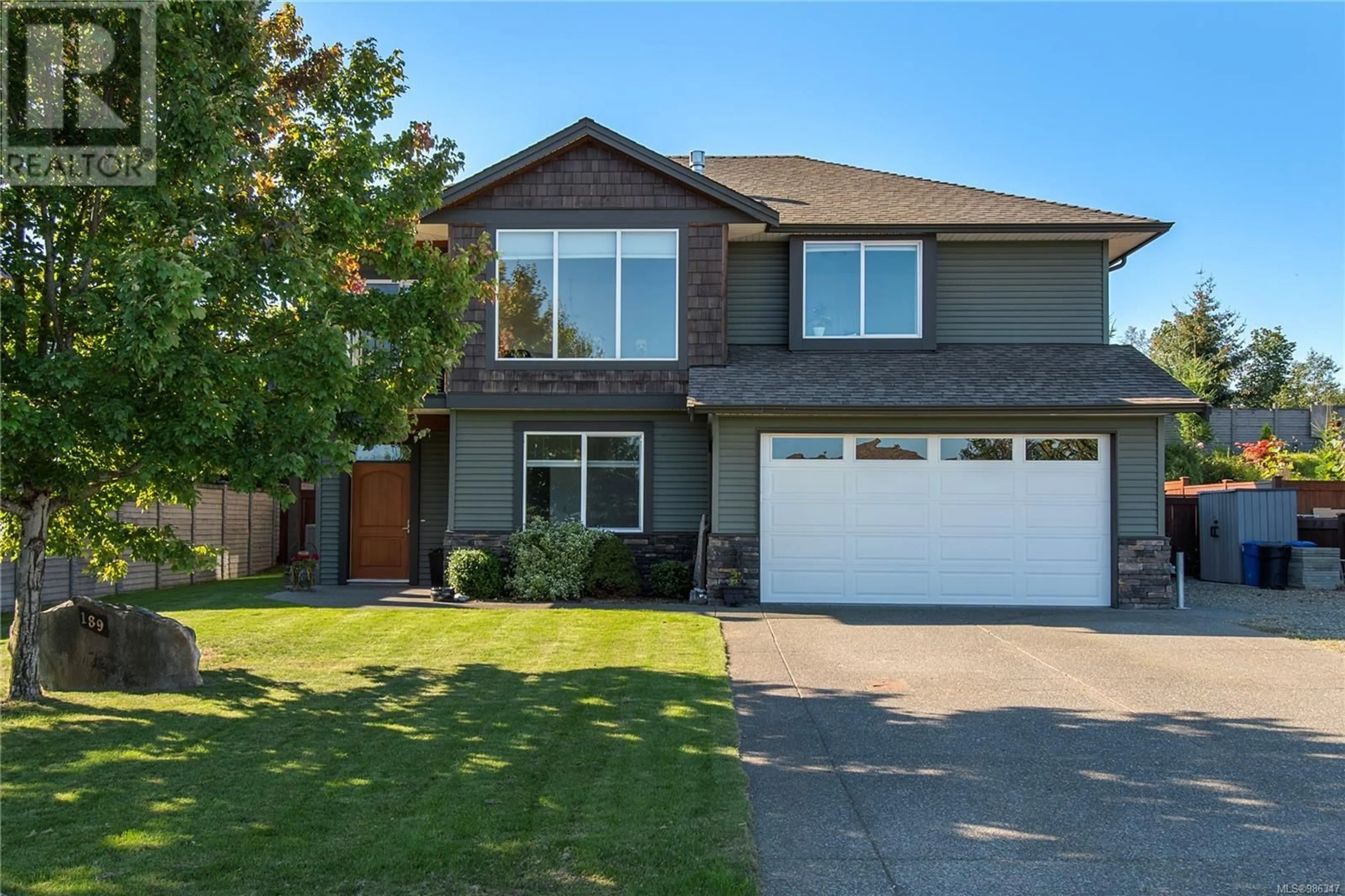 Home with vinyl exterior material, street for 189 STRATHCONA WAY, Campbell River British Columbia V9H0B1