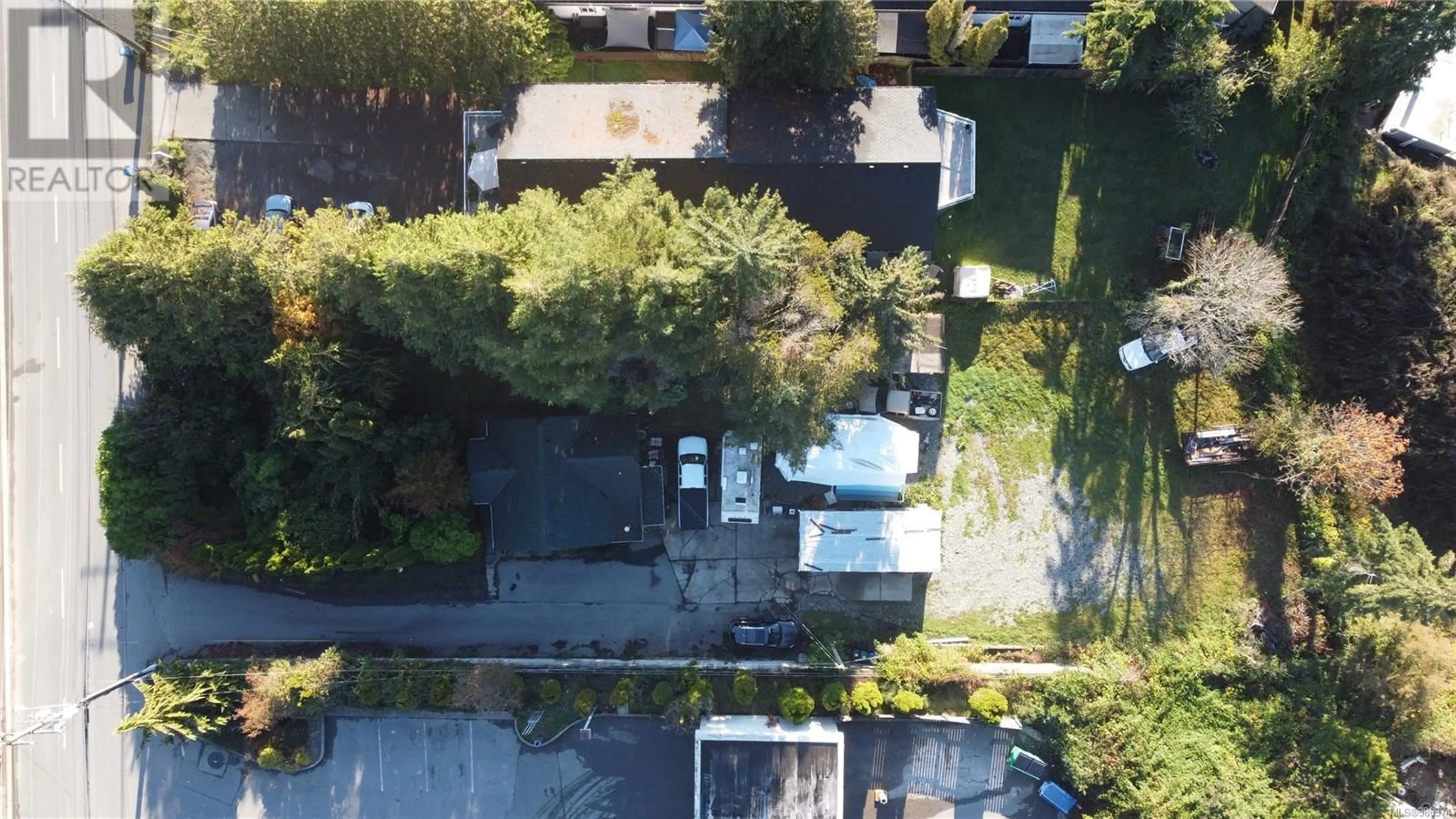 A pic from outside/outdoor area/front of a property/back of a property/a pic from drone, street for 1641 Bowen Rd, Nanaimo British Columbia V9S1C7