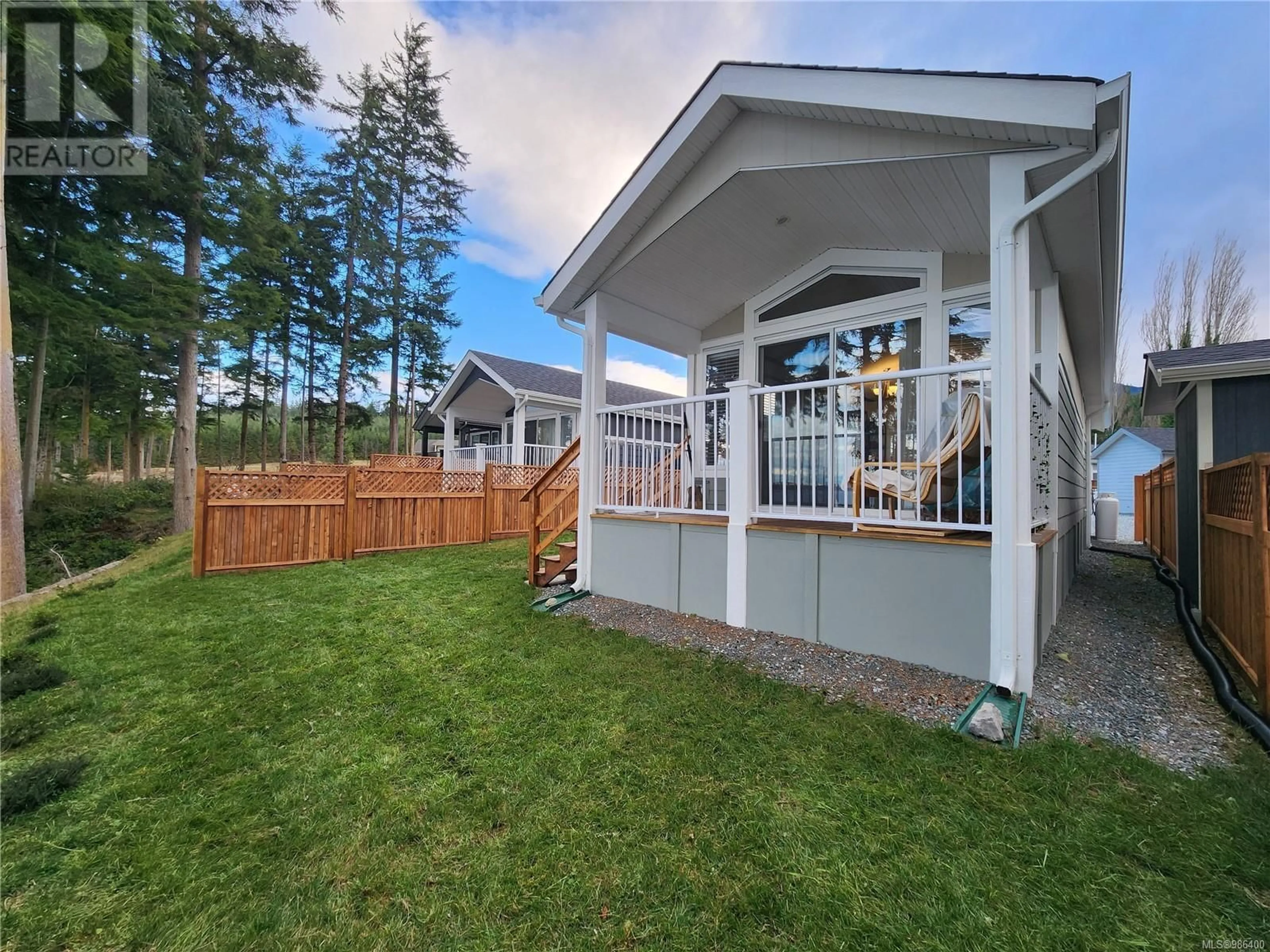 Patio, mountain view for 5 1 ALDER BAY Rd, Port McNeill British Columbia V0N2R0