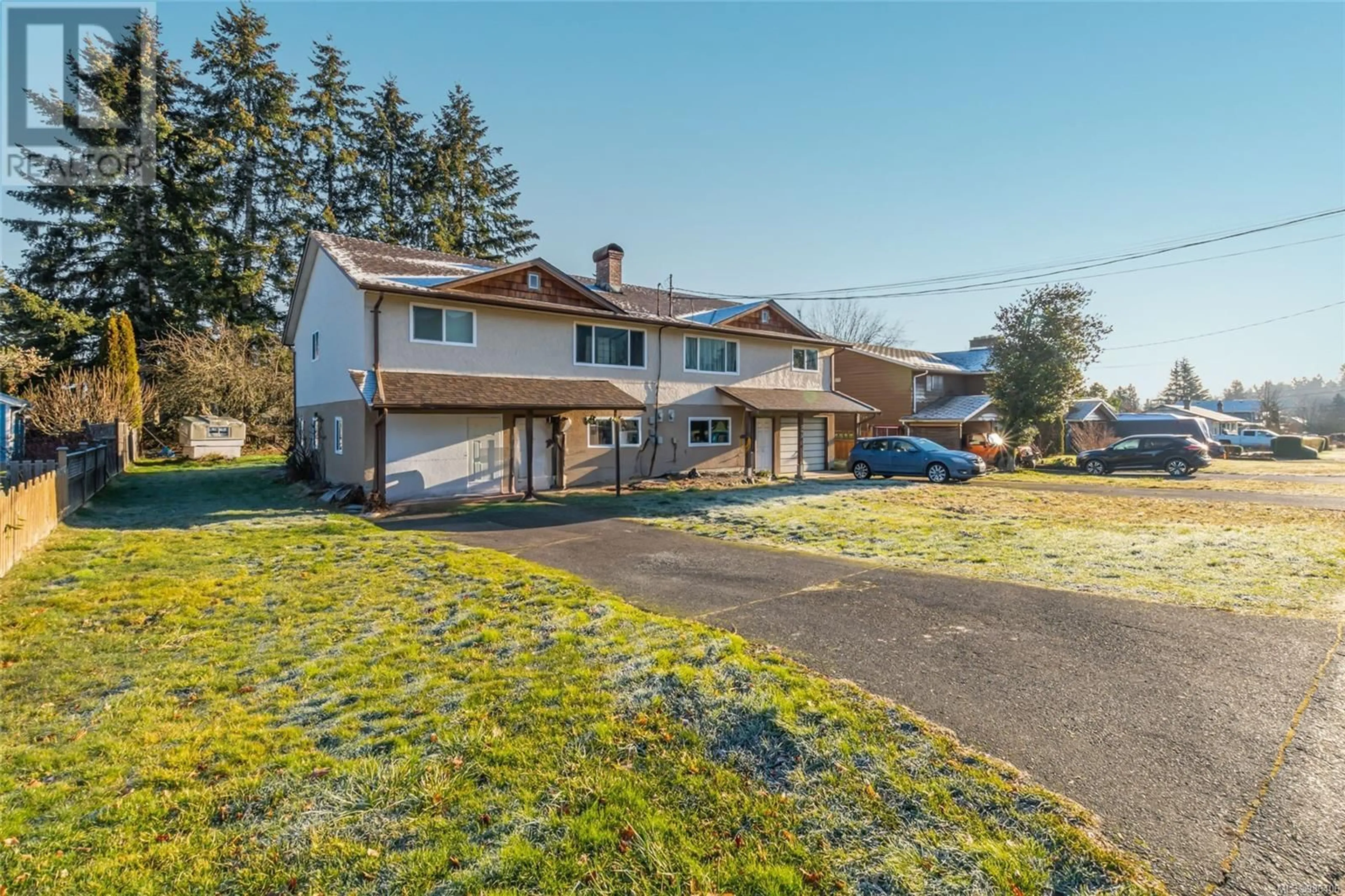 A pic from outside/outdoor area/front of a property/back of a property/a pic from drone, street for 293 4th Ave Exten, Ladysmith British Columbia V9G2B7