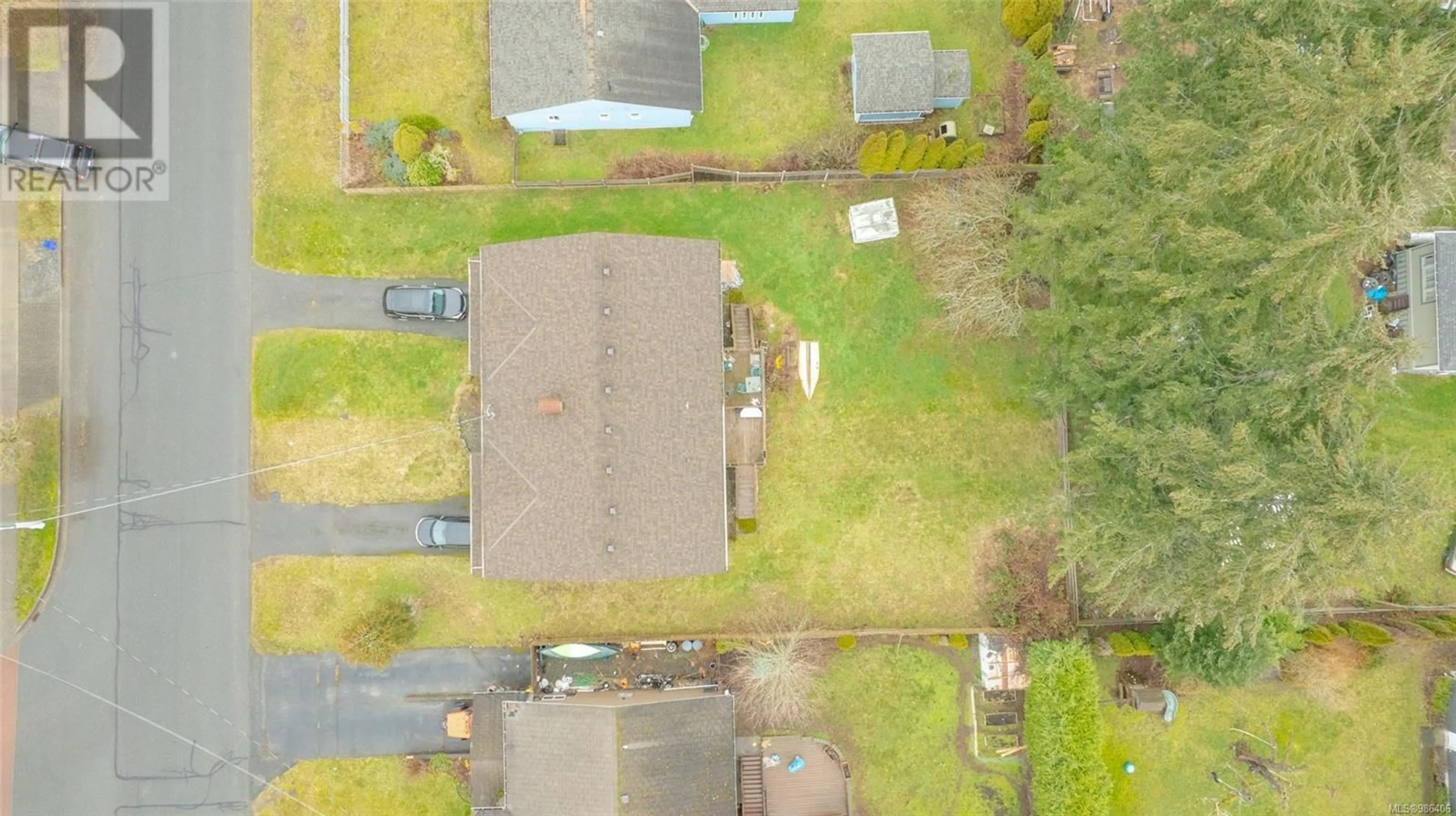 A pic from outside/outdoor area/front of a property/back of a property/a pic from drone, street for 293 4th Ave Exten, Ladysmith British Columbia V9G2B7