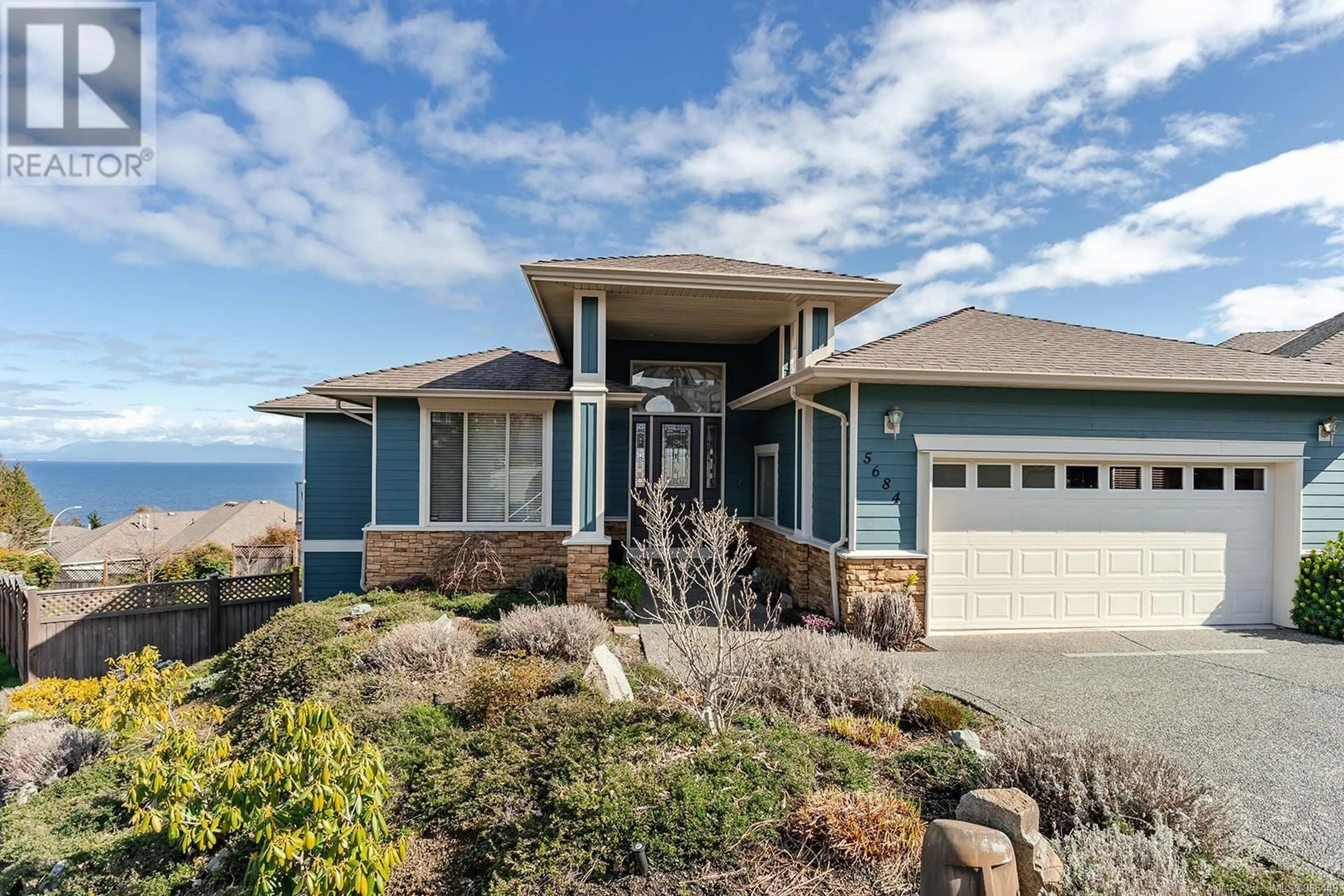 Home with vinyl exterior material, water/lake/river/ocean view for 5684 MUGGIES WAY, Nanaimo British Columbia V9V1W2