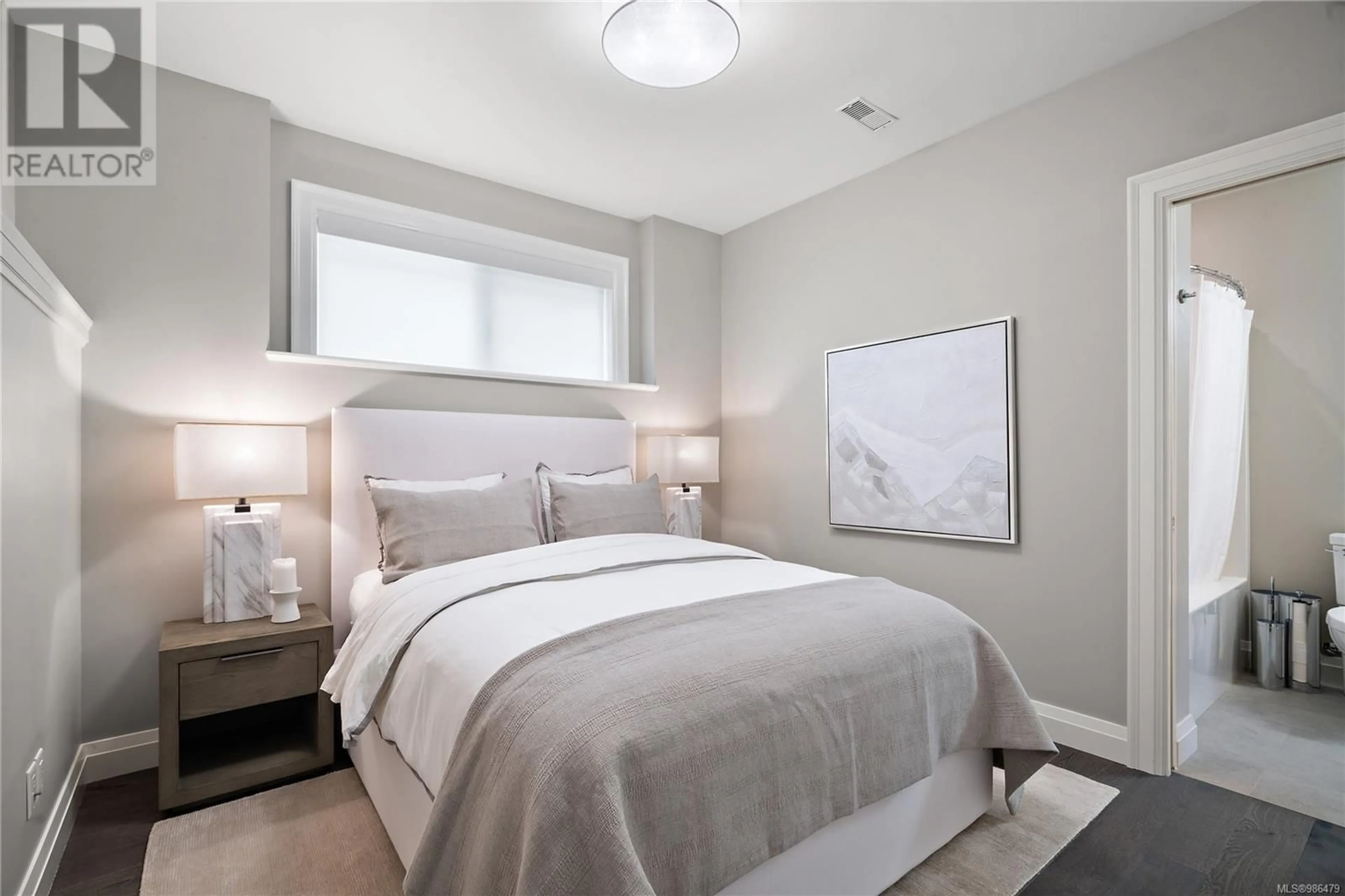 Bedroom with bed, unknown for 2685 Burdick Ave, Oak Bay British Columbia V8R3L8